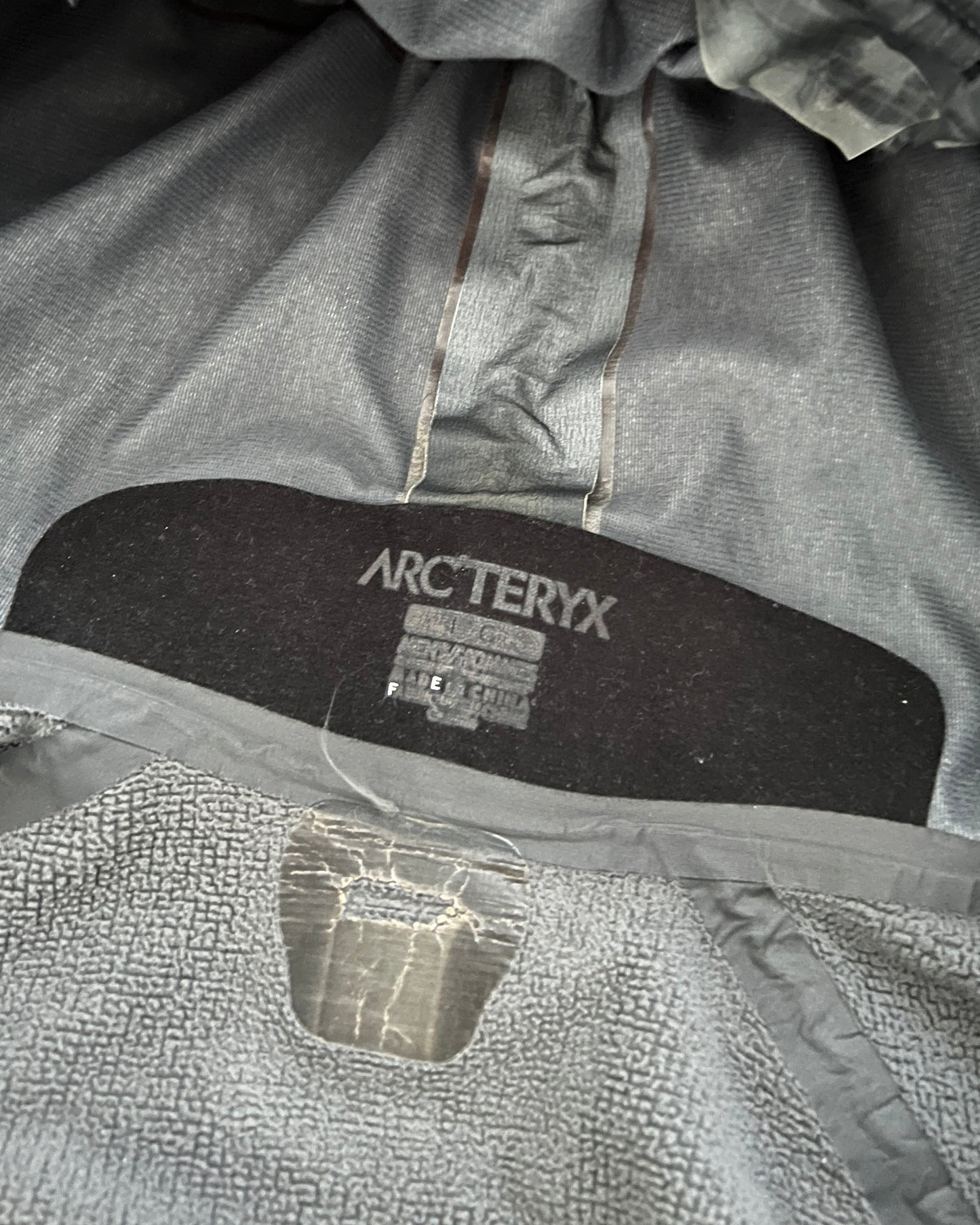 Arcteryx 00s Green Stingray Gore-Windstopper Waterproof Technical Jacket - Size L