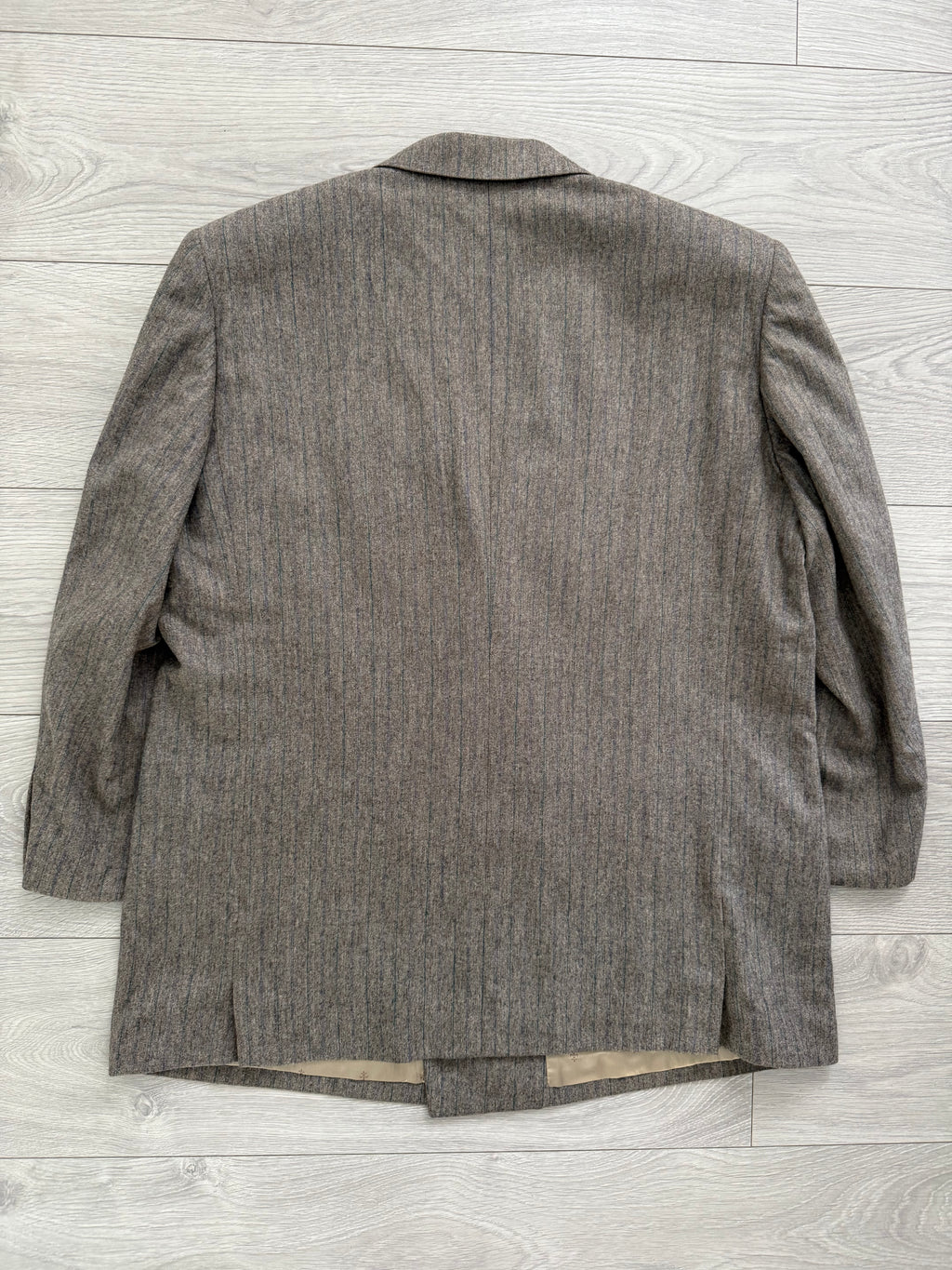 Valentino 1980s Peaked Lapel Double Breasted Pleated Wool Suit - Size XL Jacket / 40" Waist