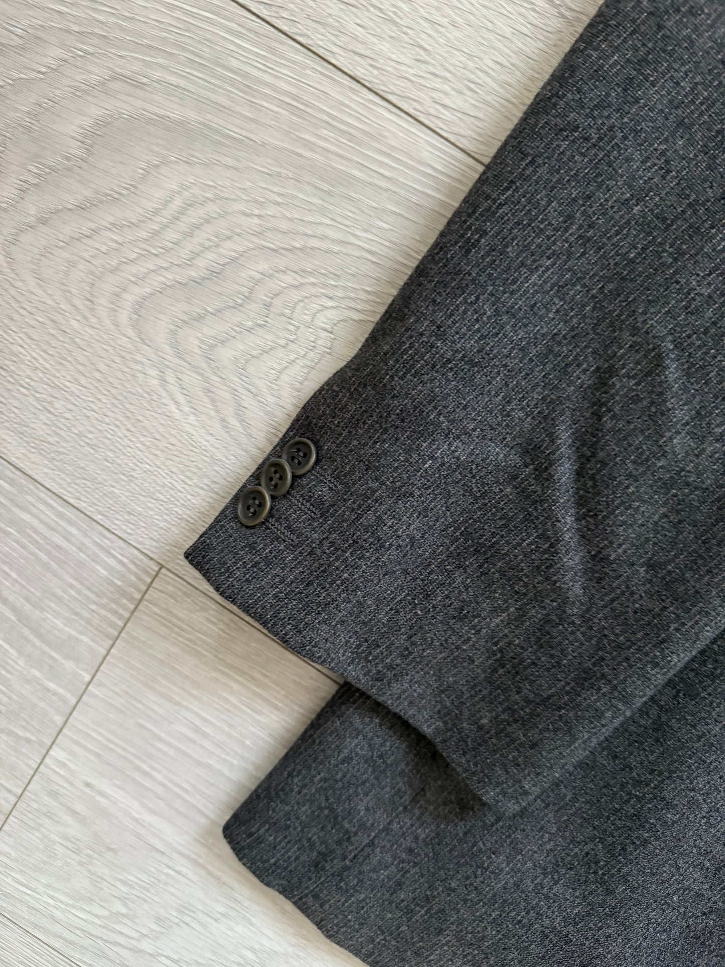 Armani 1990s Pleated Wool 3B Suit - Size XL Jacket / 38" Waist