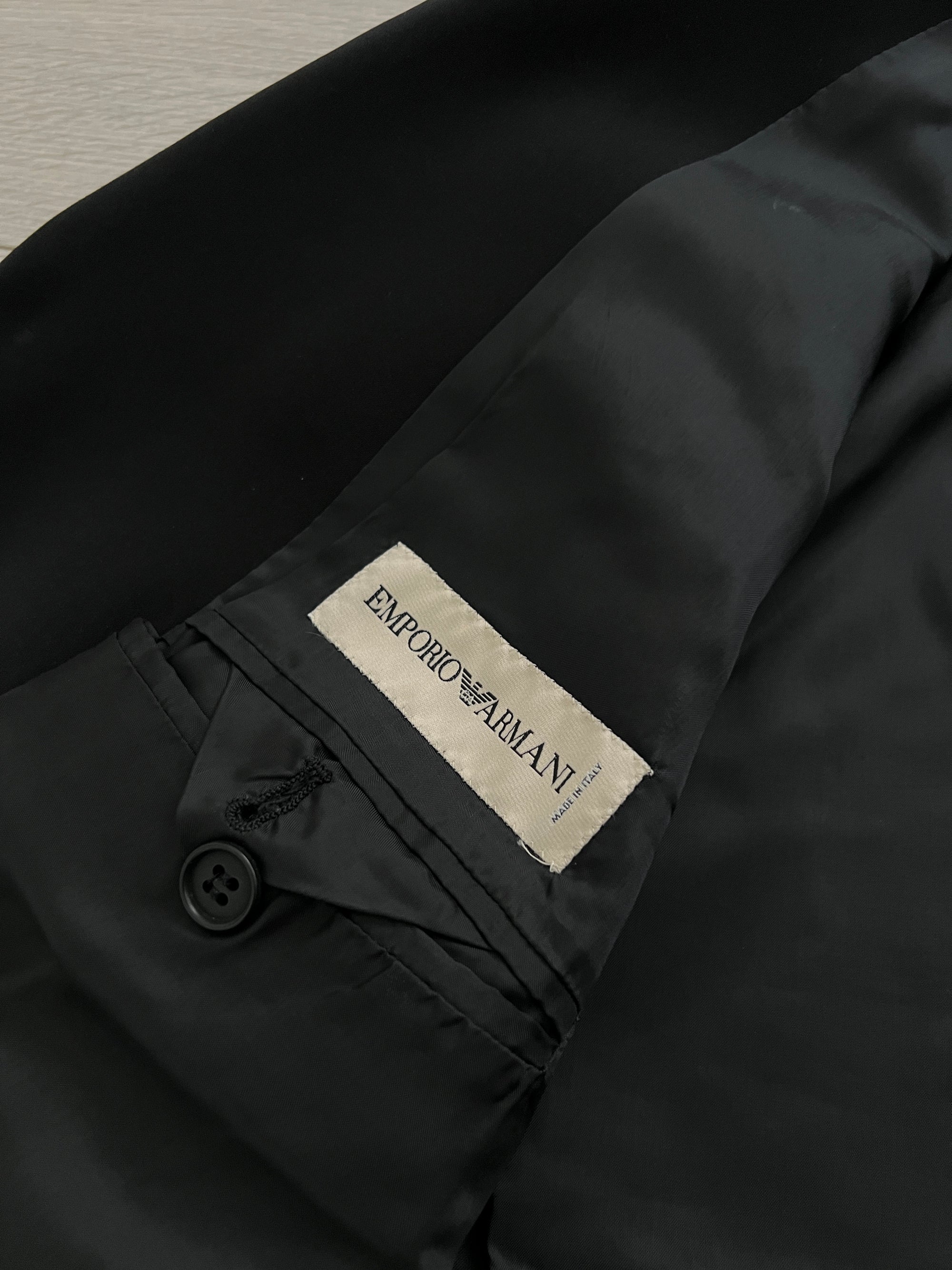 Emporio Armani 2002 3-B Relaxed Suit - Size M Jacket / 32" Waist