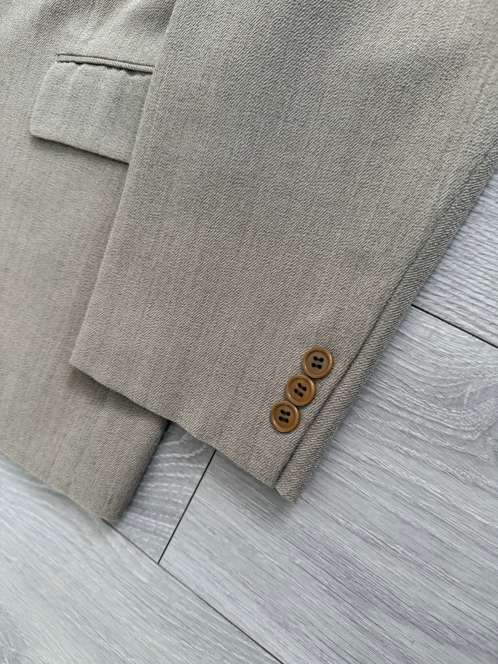 Paul Smith 1990s 3B Double Pleat Crepe Weave Wool Suit Stone Beige - Size L Jacket / 31" Waist