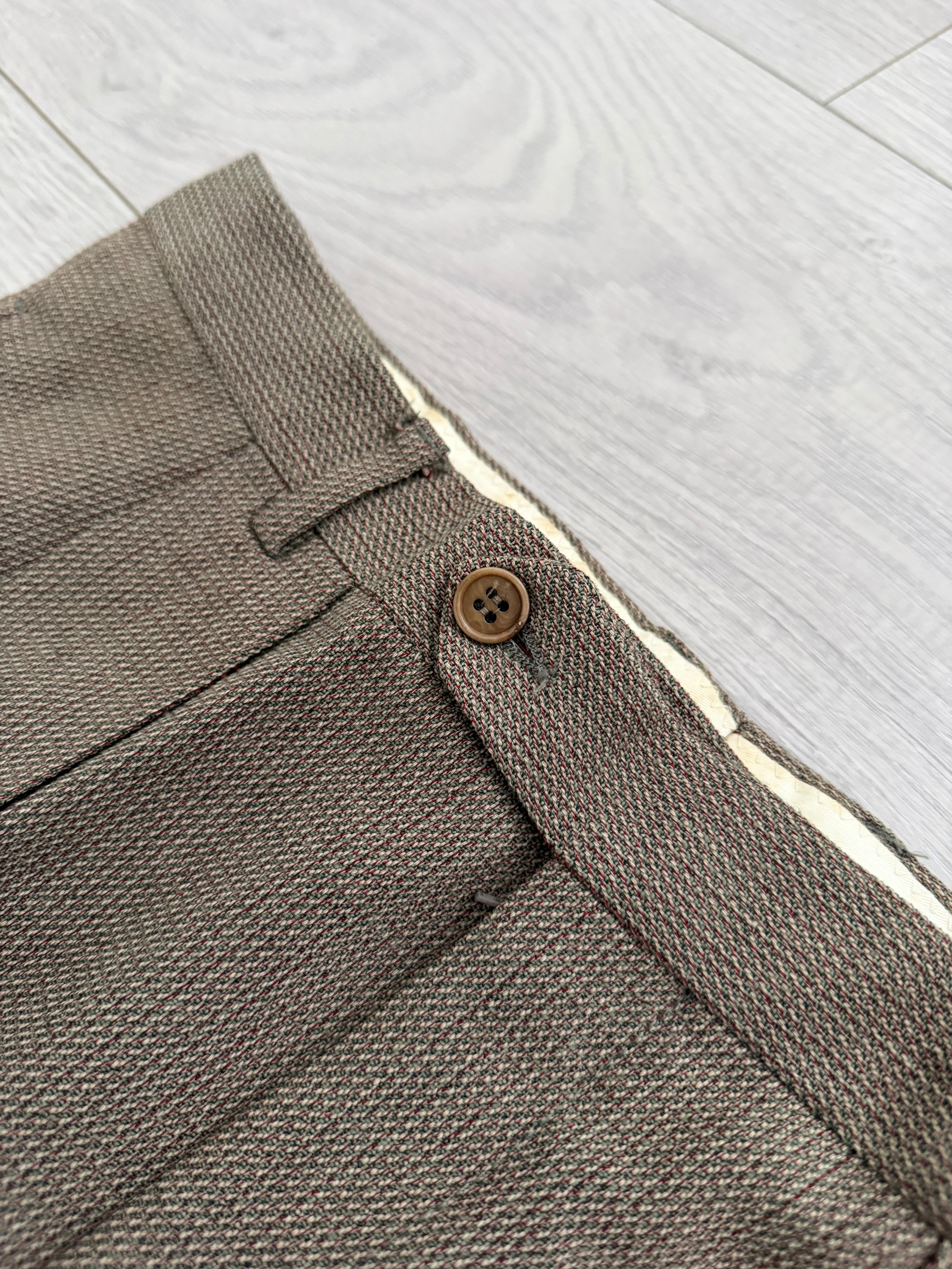 Emporio Armani 1990s Peaked Lapel Double Breasted Textured Weave Pleated Wool Suit - Size XL Jacket / 34" Waist