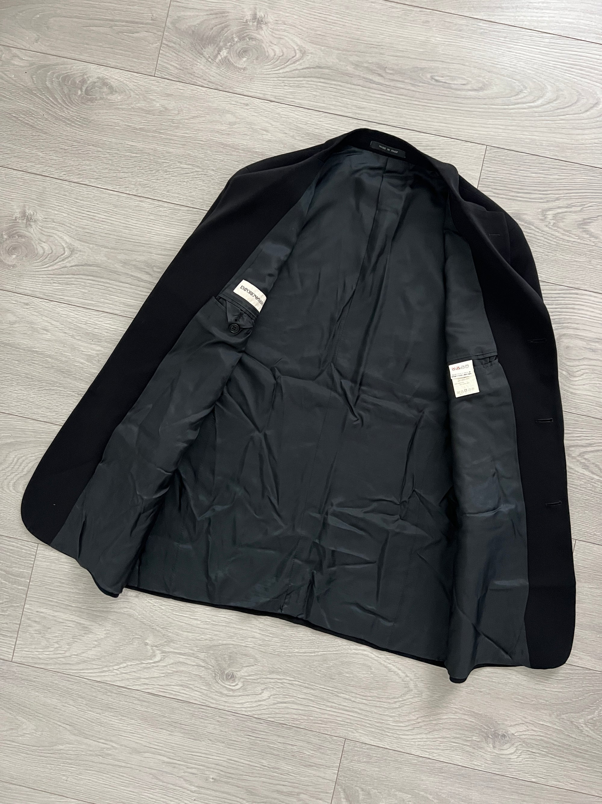 Emporio Armani 2002 3-B Relaxed Suit - Size M Jacket / 32" Waist