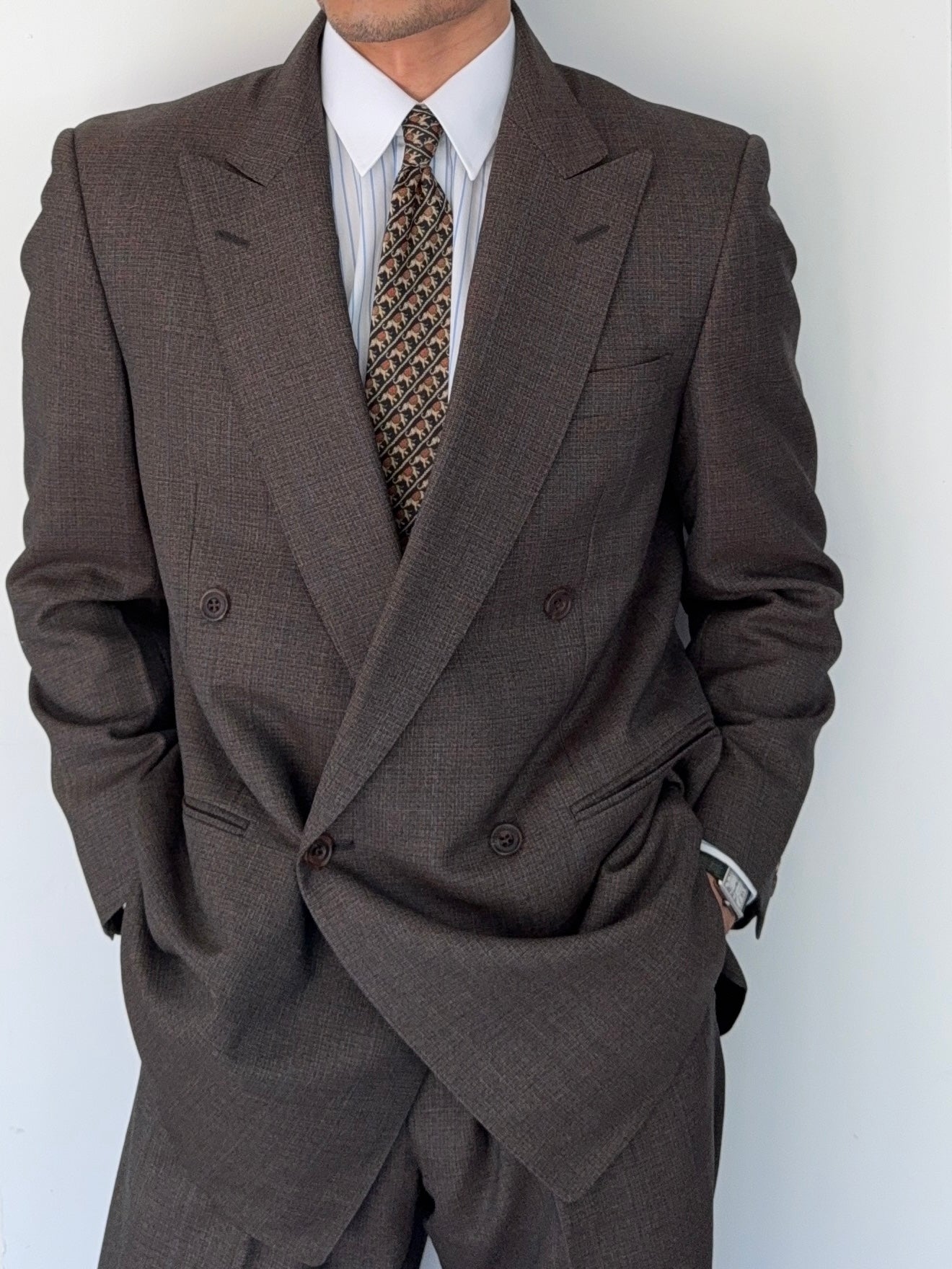 Burberry 1990s Peak Lapel Double Breasted Pleated Textured Brown Suit - Size M Jacket / 32" Waist