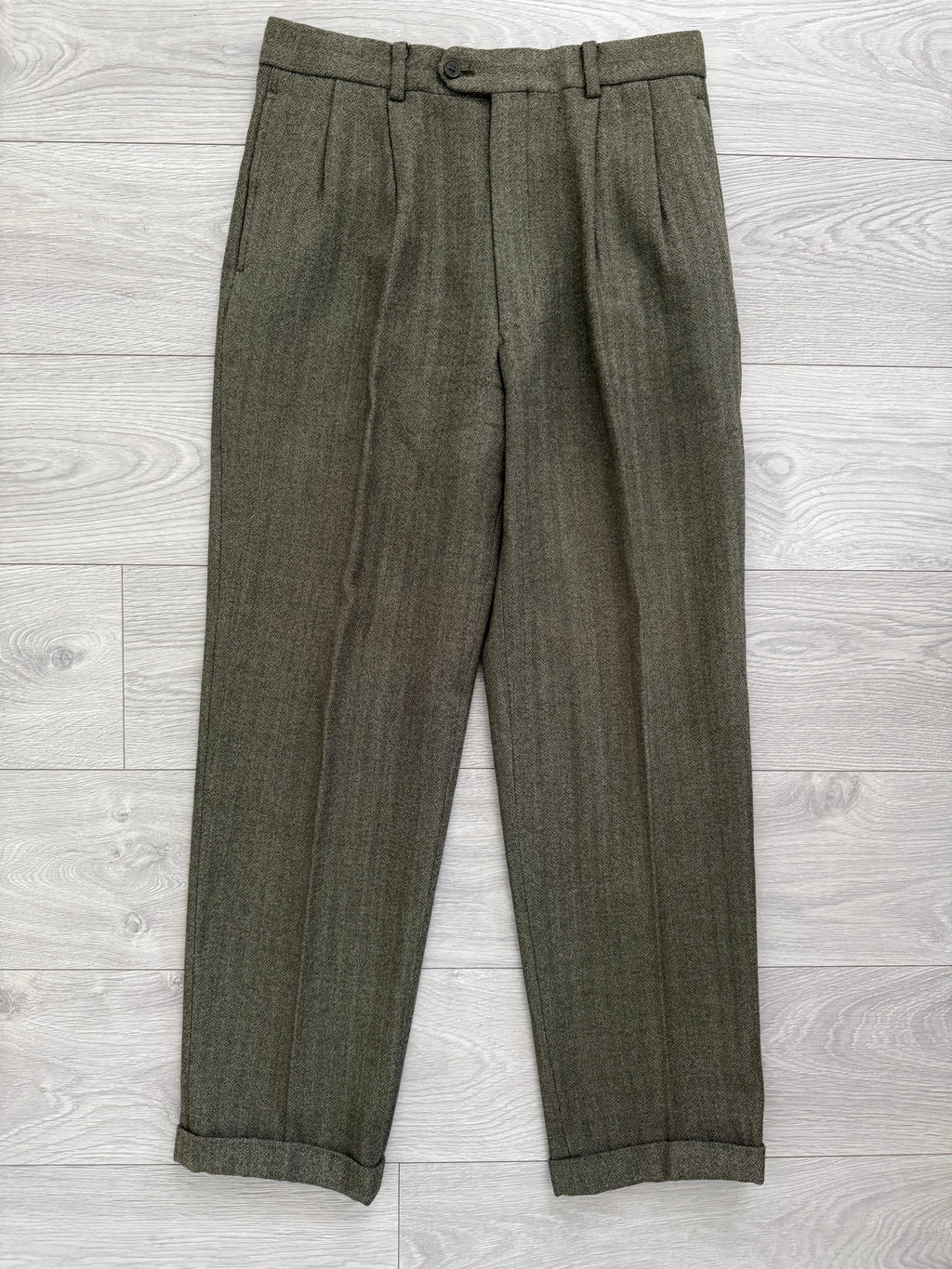 Calvin Klein 1990s 2B Herringbone Wool Double Pleat Suit Khaki Green - Size M Jacket / 32" Waist