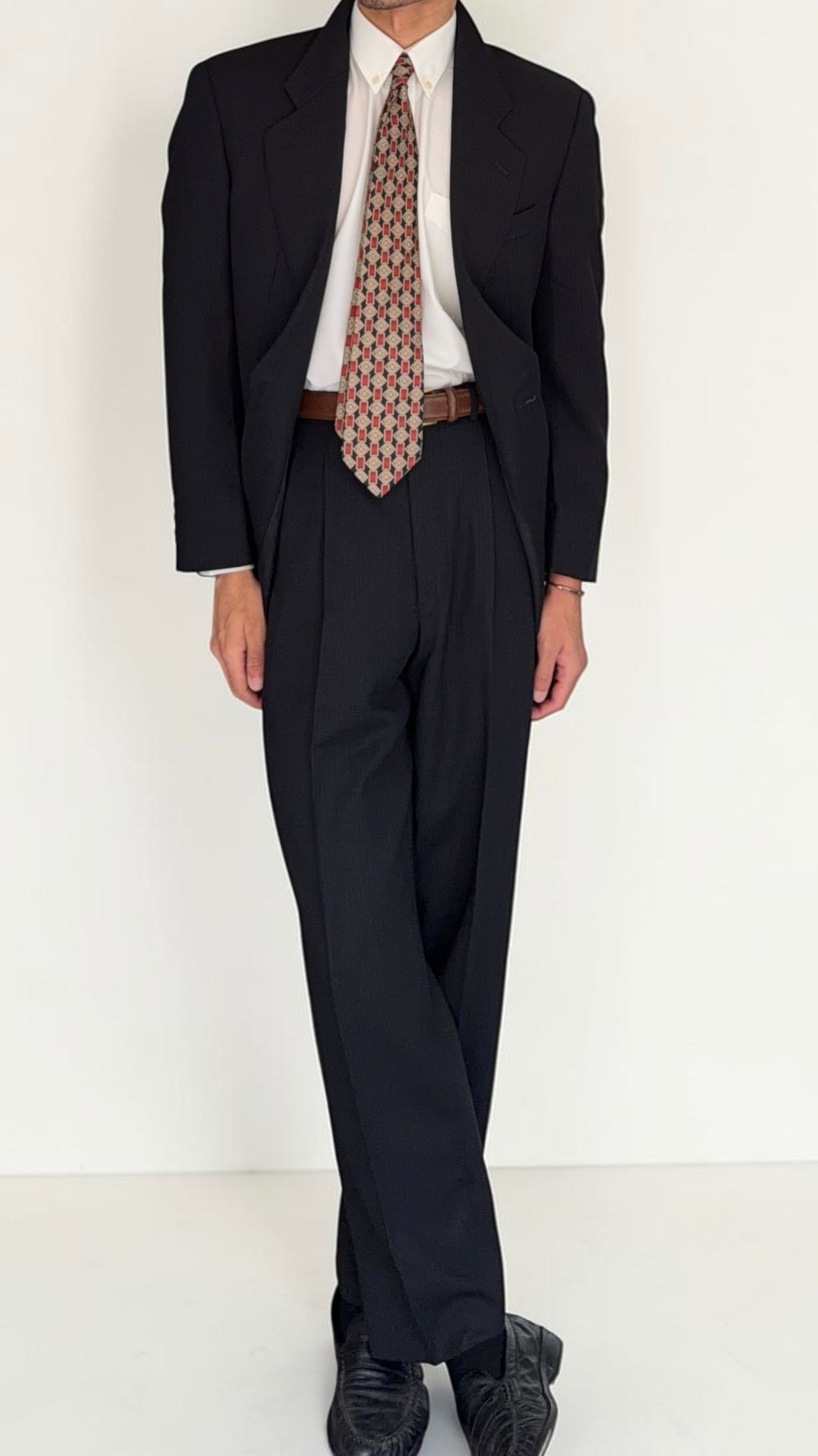 Giorgio Armani 1980s 2B Double Pleat Lightweight Textured Black Wool Suit - Size S Jacket / 30" Waist