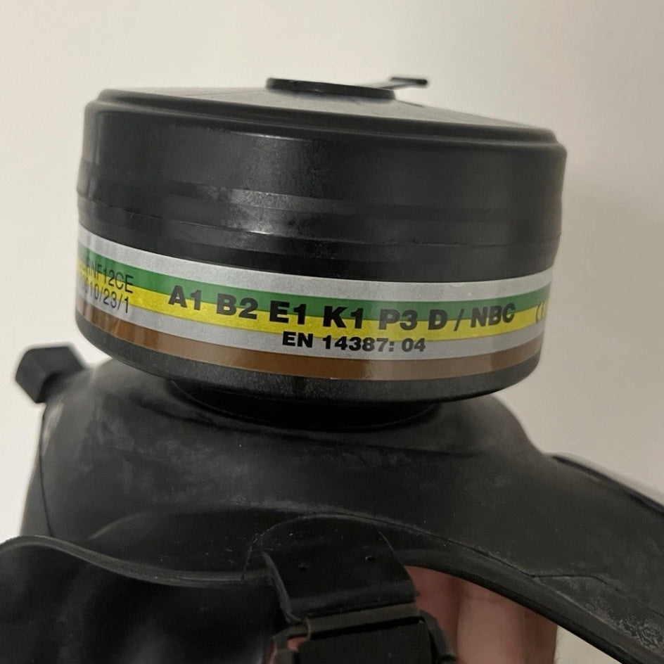 Avon Protection FM53 Respirator Gas Mask And Voice Projection Unit