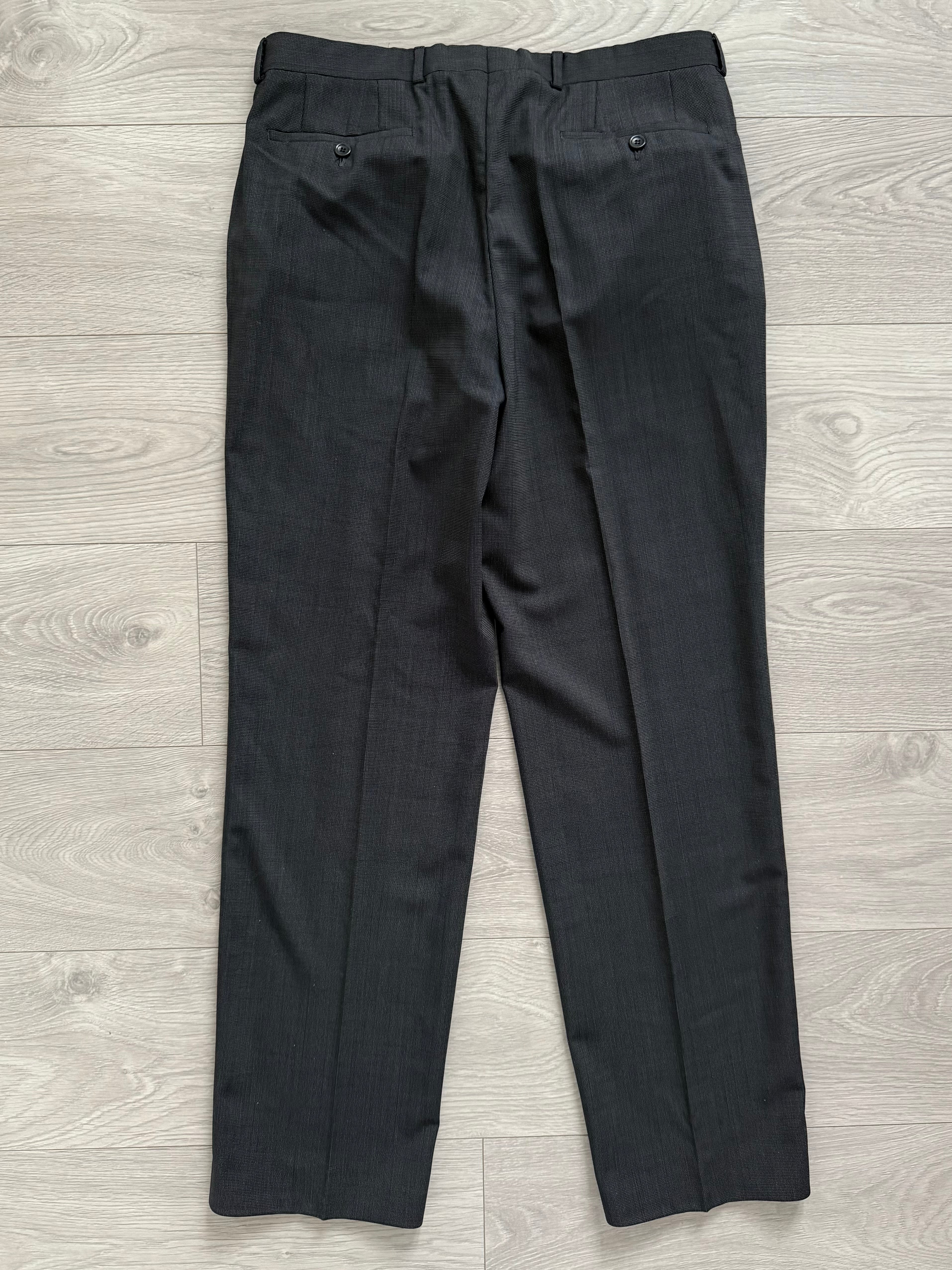 Armani 1990s 3B Charcoal Grey Pleated Wool Suit - Size L Jacket / 34" Waist