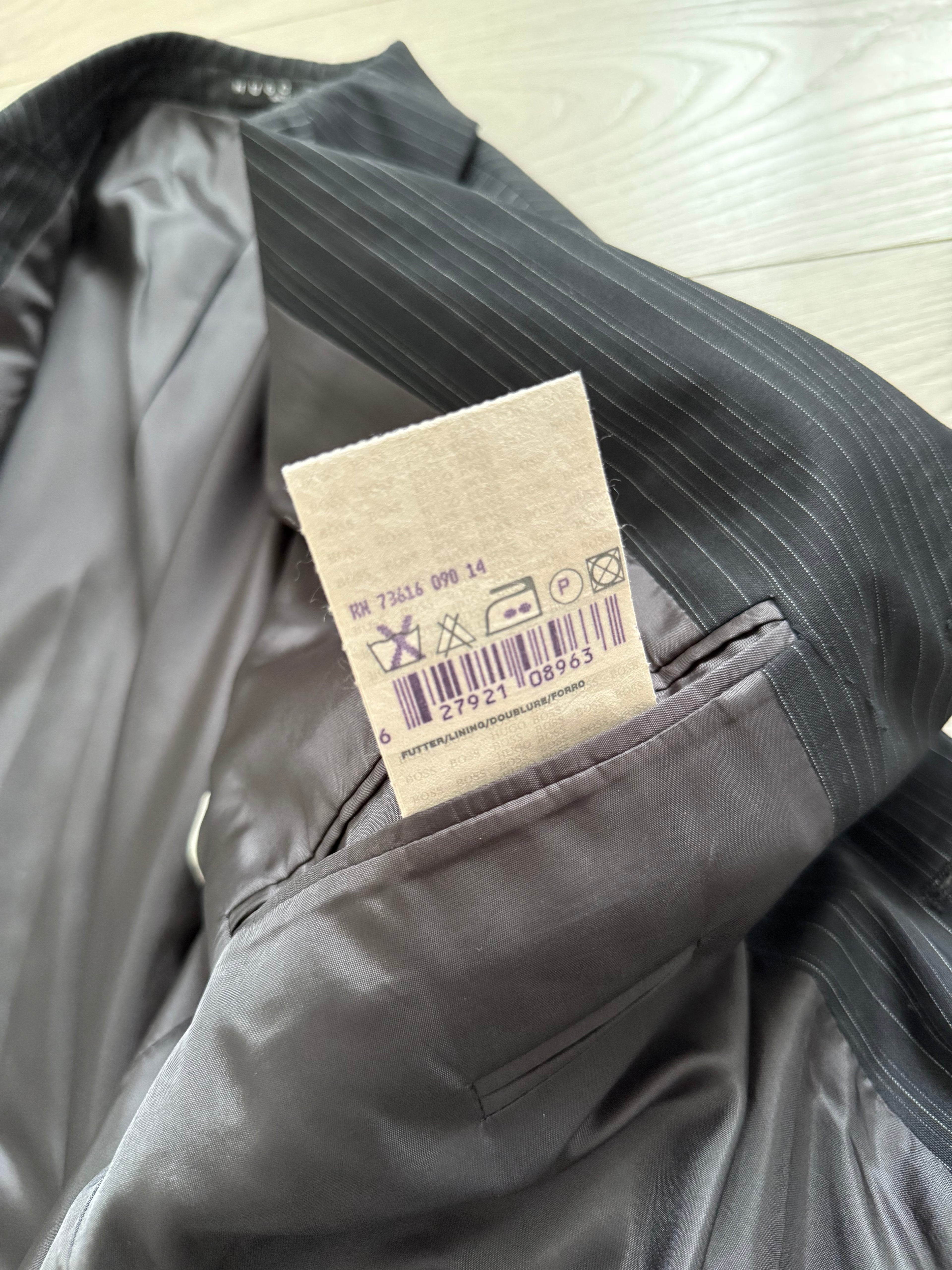 Hugo Boss 1990s 'Sigma' Striped Pleated Wool Suit Made in USA - Size M Jacket / 32" Waist
