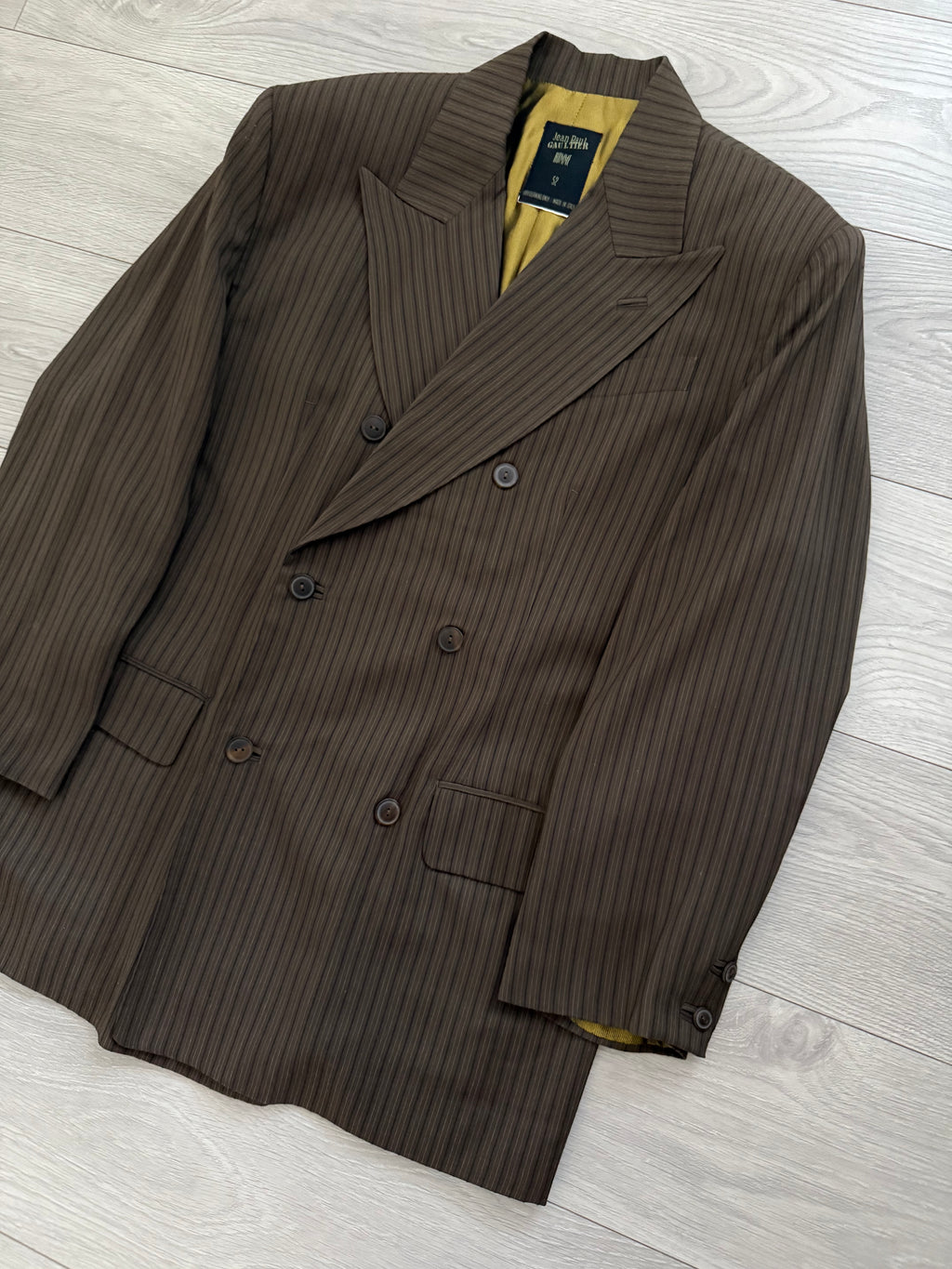 Jean Paul Gaultier 1990s Peaked Lapel Double Breasted Pleated Textured Suit - Size XL Jacket / 34" Waist