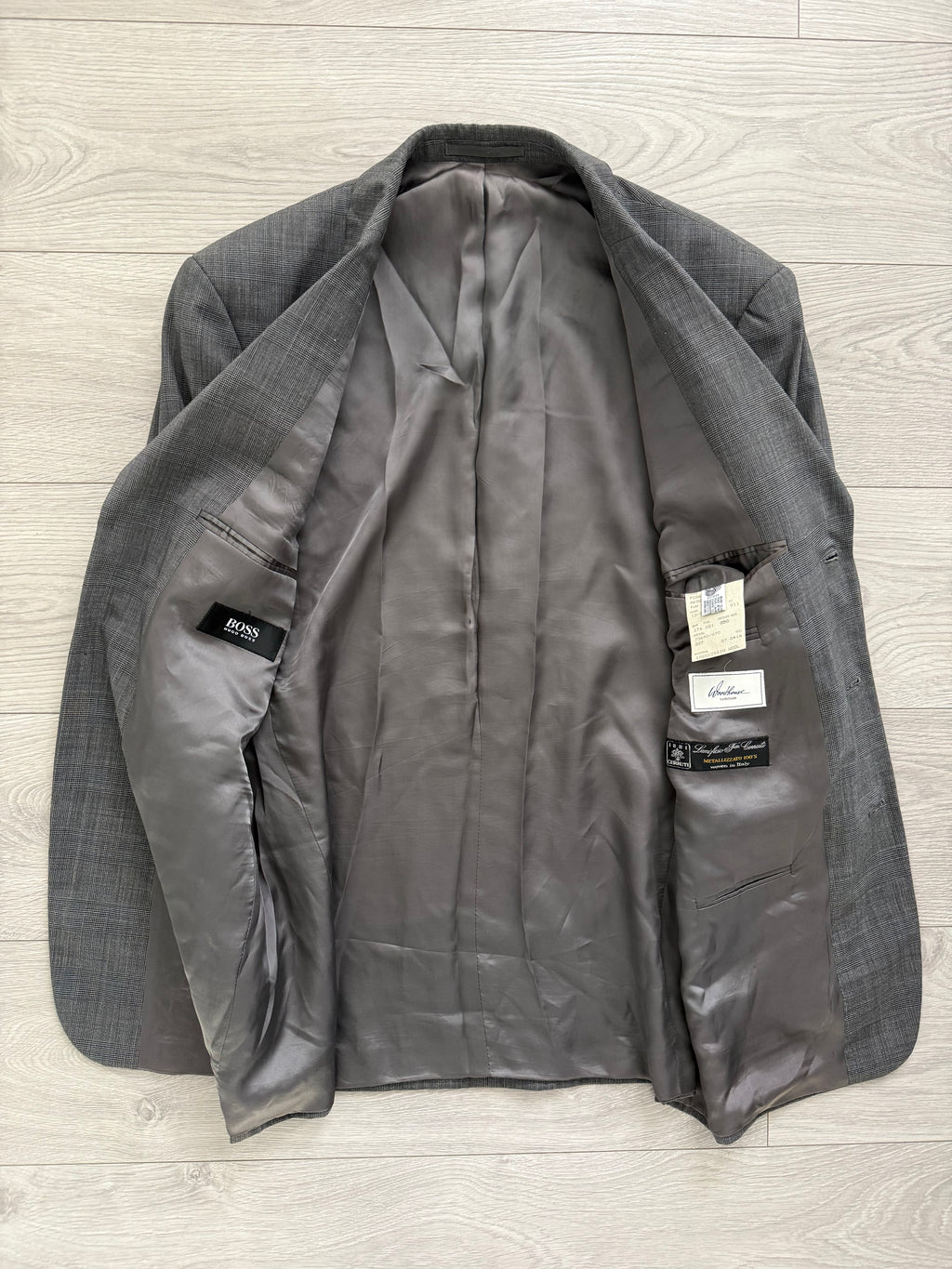 Hugo Boss 1980s 'Poseidon' 3B Pleated Wool Grey Suit - Size L Jacket / 34" Waist
