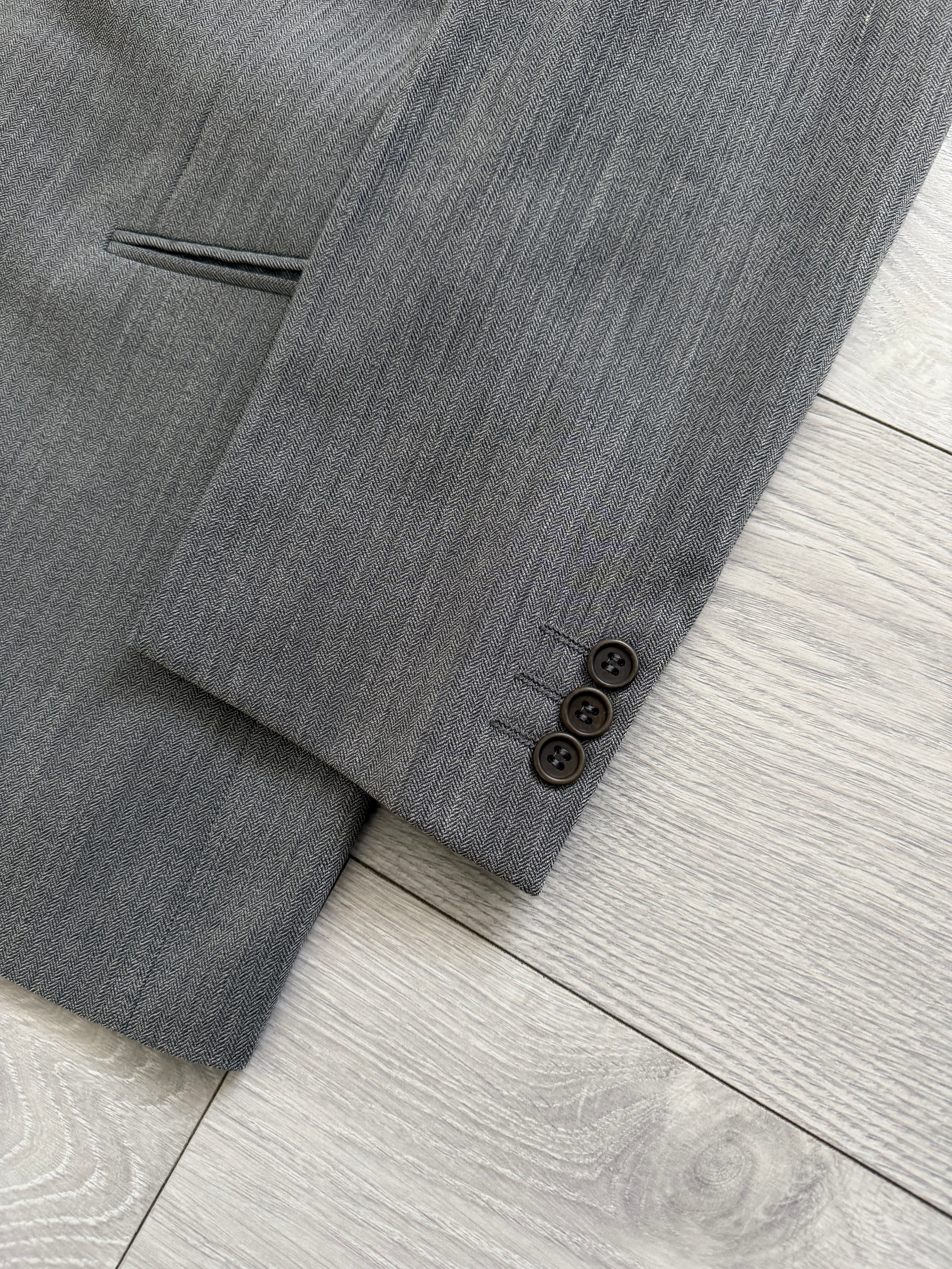 Giorgio Armani 1980s Peaked Lapel Double Breasted Herringbone Wool Grey Suit - Size M Jacket / 32" Waist