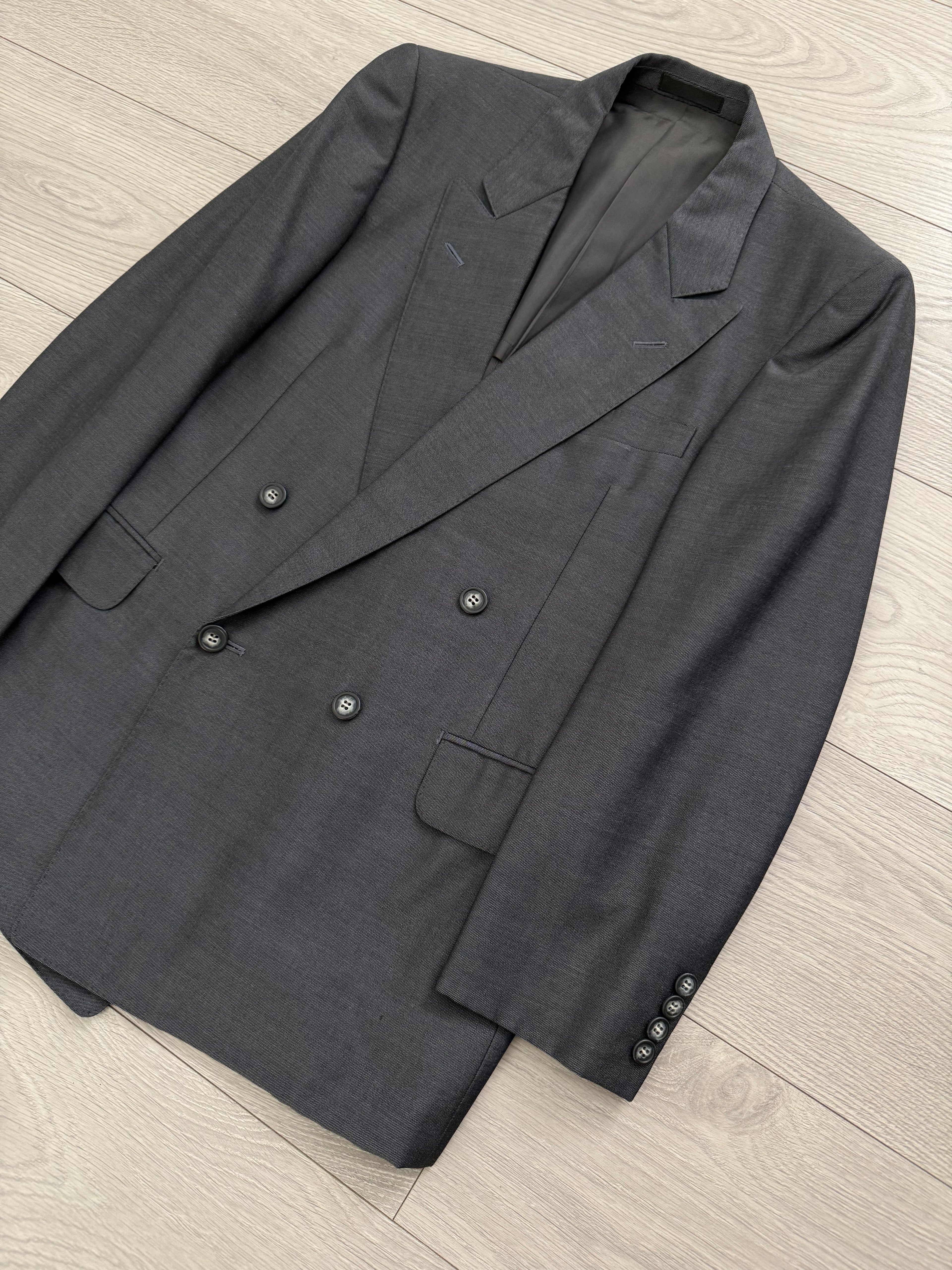Burberry 1980s Peaked Lapel Double Breasted Pleated Wool Mohair Grey Suit - Size S Jacket / 31" Waist