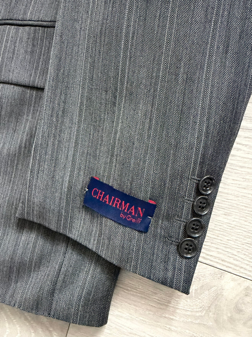 1980s Vintage Peaked Lapel Double Breasted Pleated Wool Textured Suit - Size XXL Jacket / 36" Waist