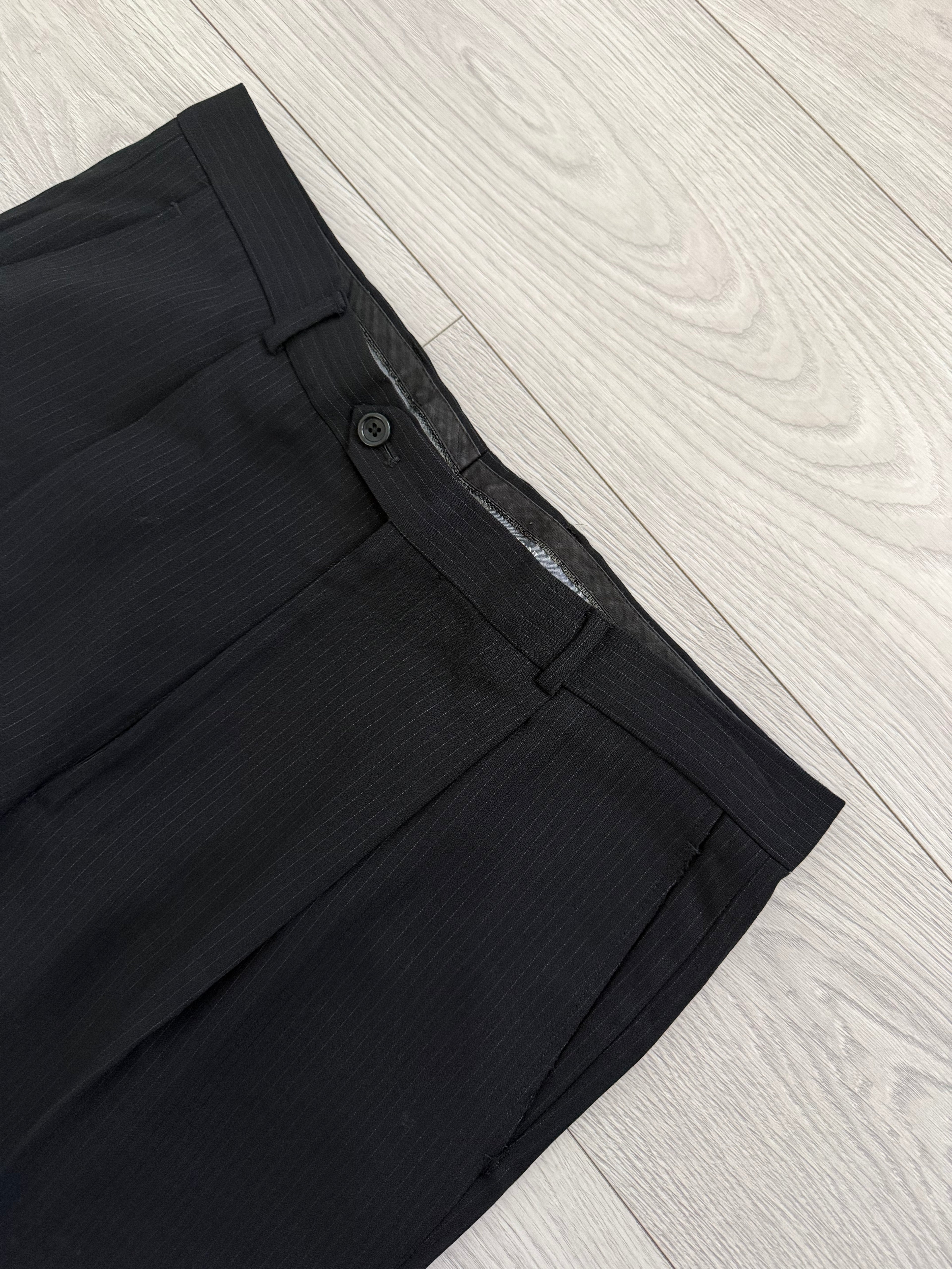 Armani 1990s 3B Pinstriped Textured Pleated Wool Suit  - Size XL Jacket / 36" Waist