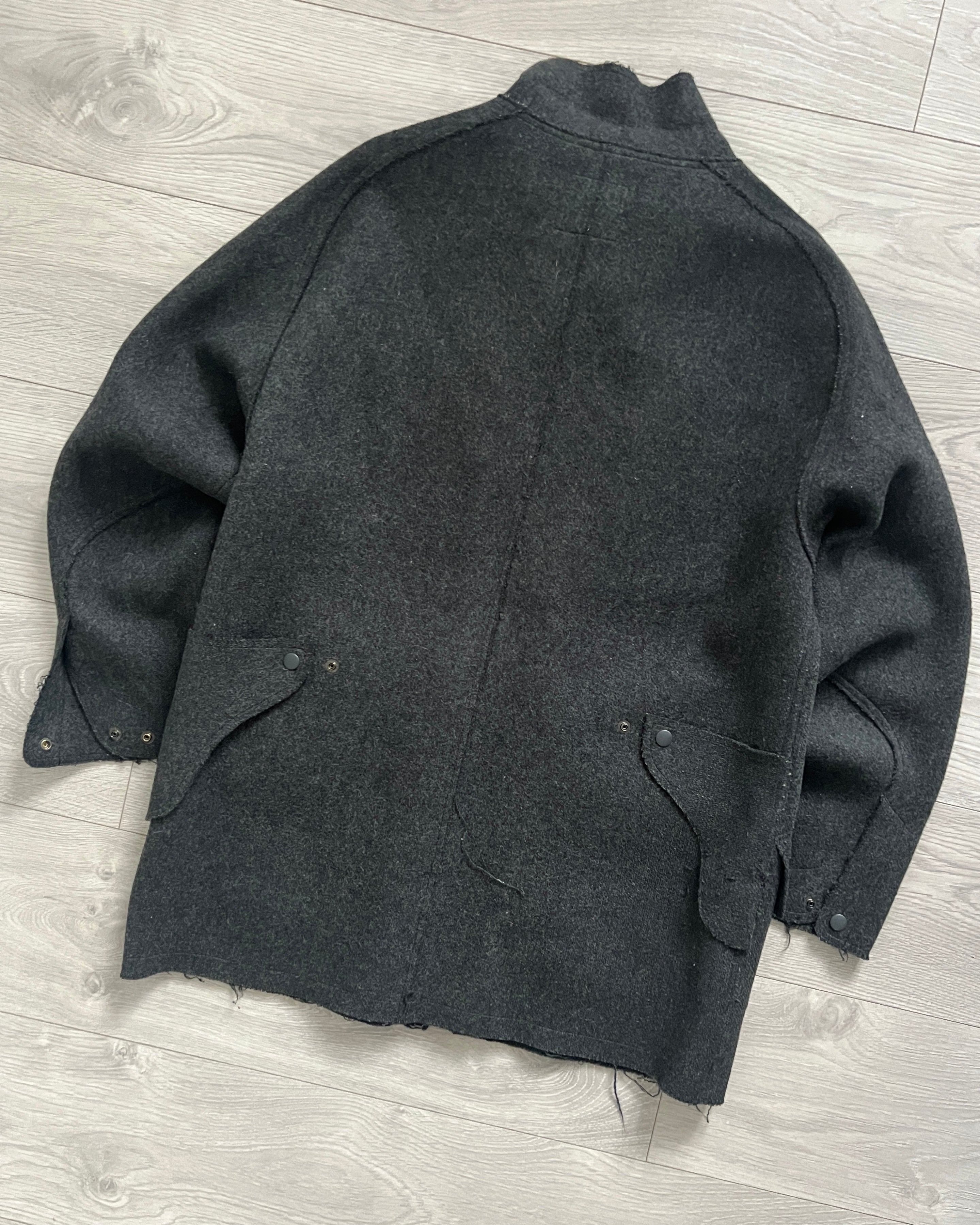 Final Home 1990s Raw Edge Curve Panelled Wool Coat - Size M