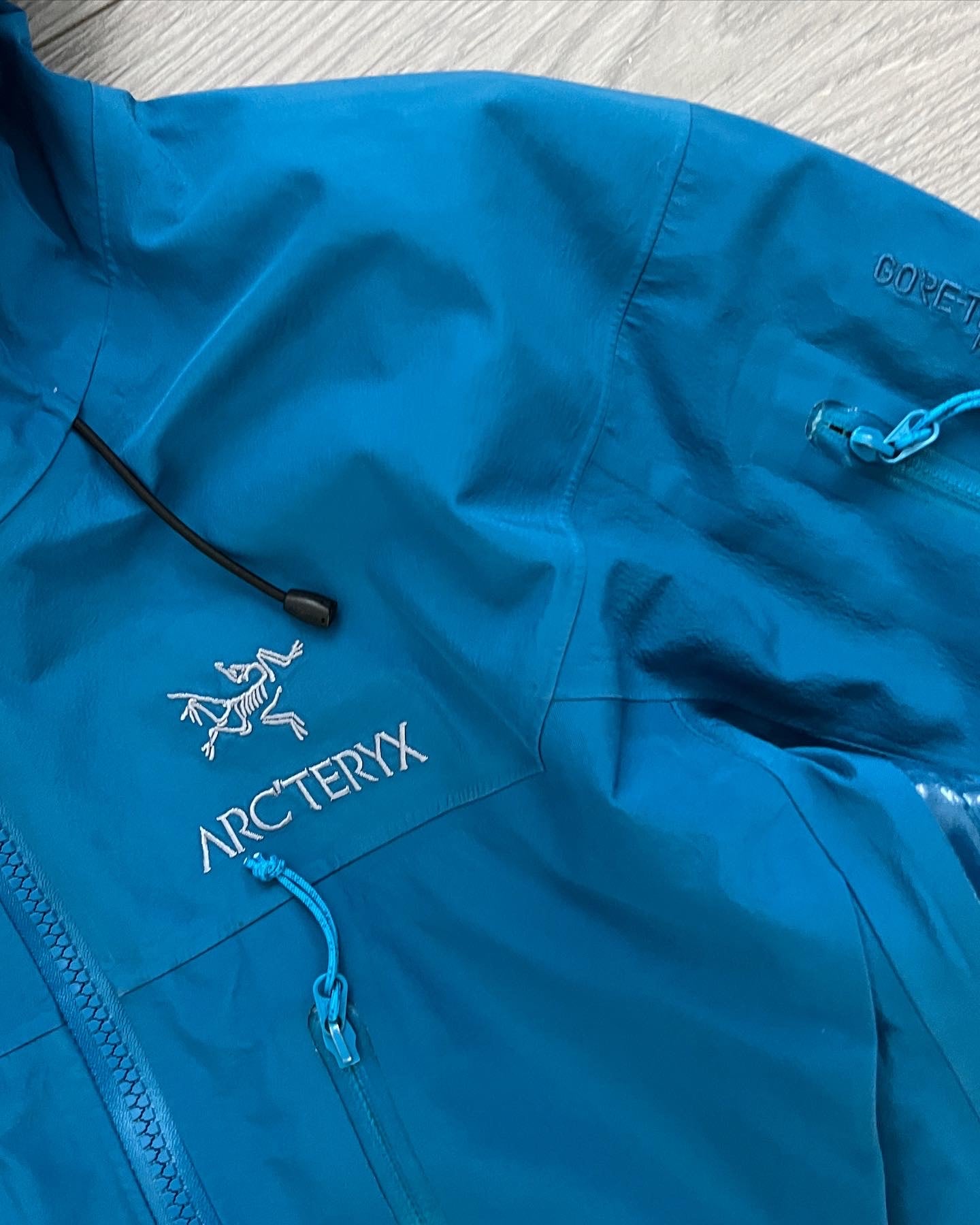 Arcteryx Alpha SV Blue GoreTex Pro Jacket - Size S