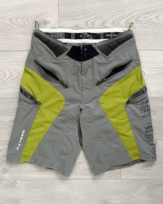 Oakley SS06 Vent Panelled Technical Shorts - Size S