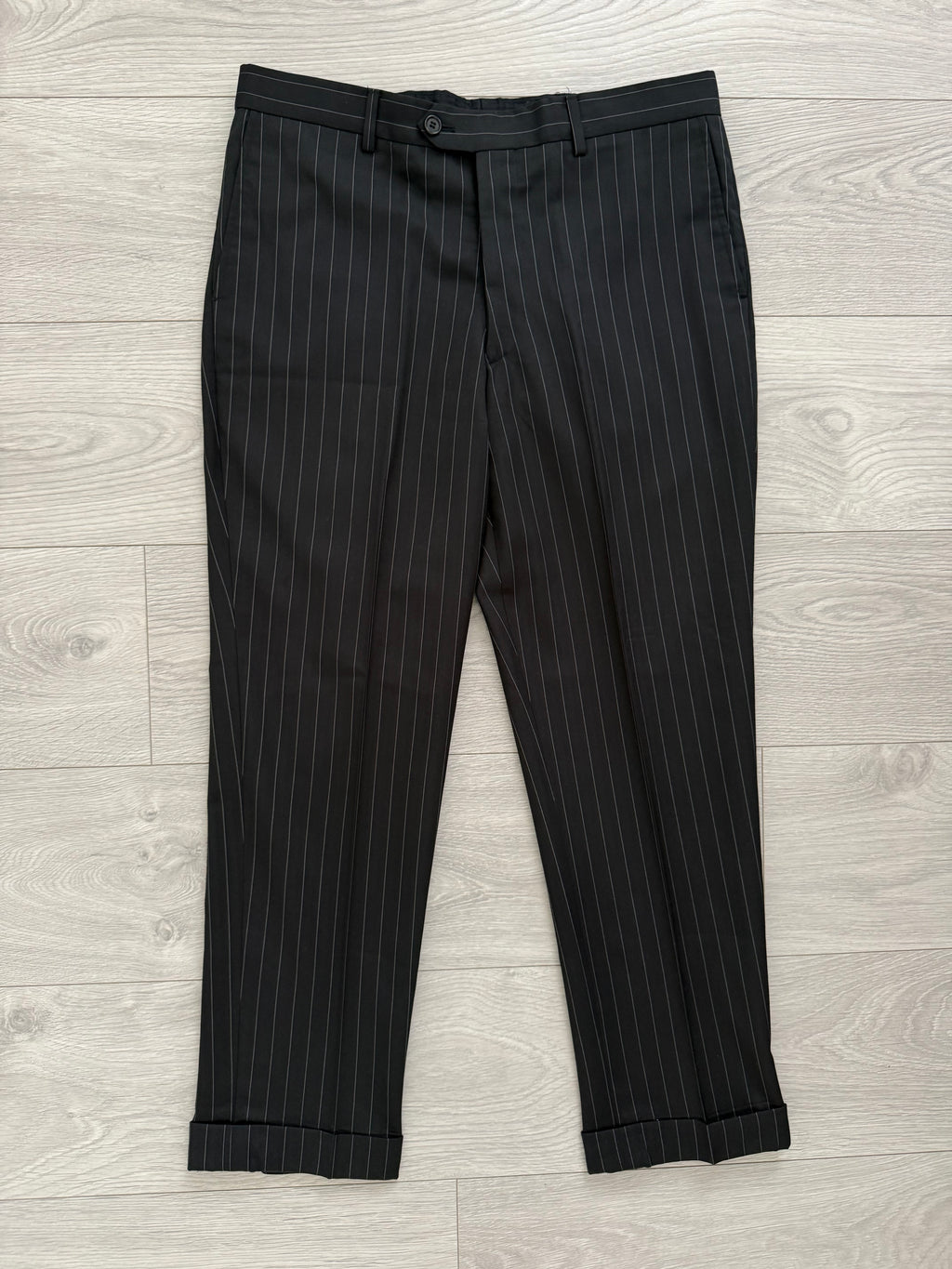 Armani 1990s 2B Striped Pleated Wool Suit - Size S Jacket / 32" Waist