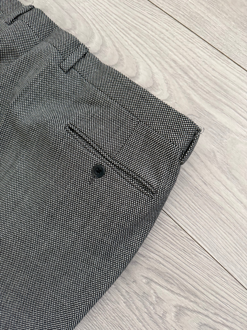 Louis Feraud Armani 1990s Peaked Lapel Pleated Double Breasted Wool Suit - Size XL Jacket / 36" Waist