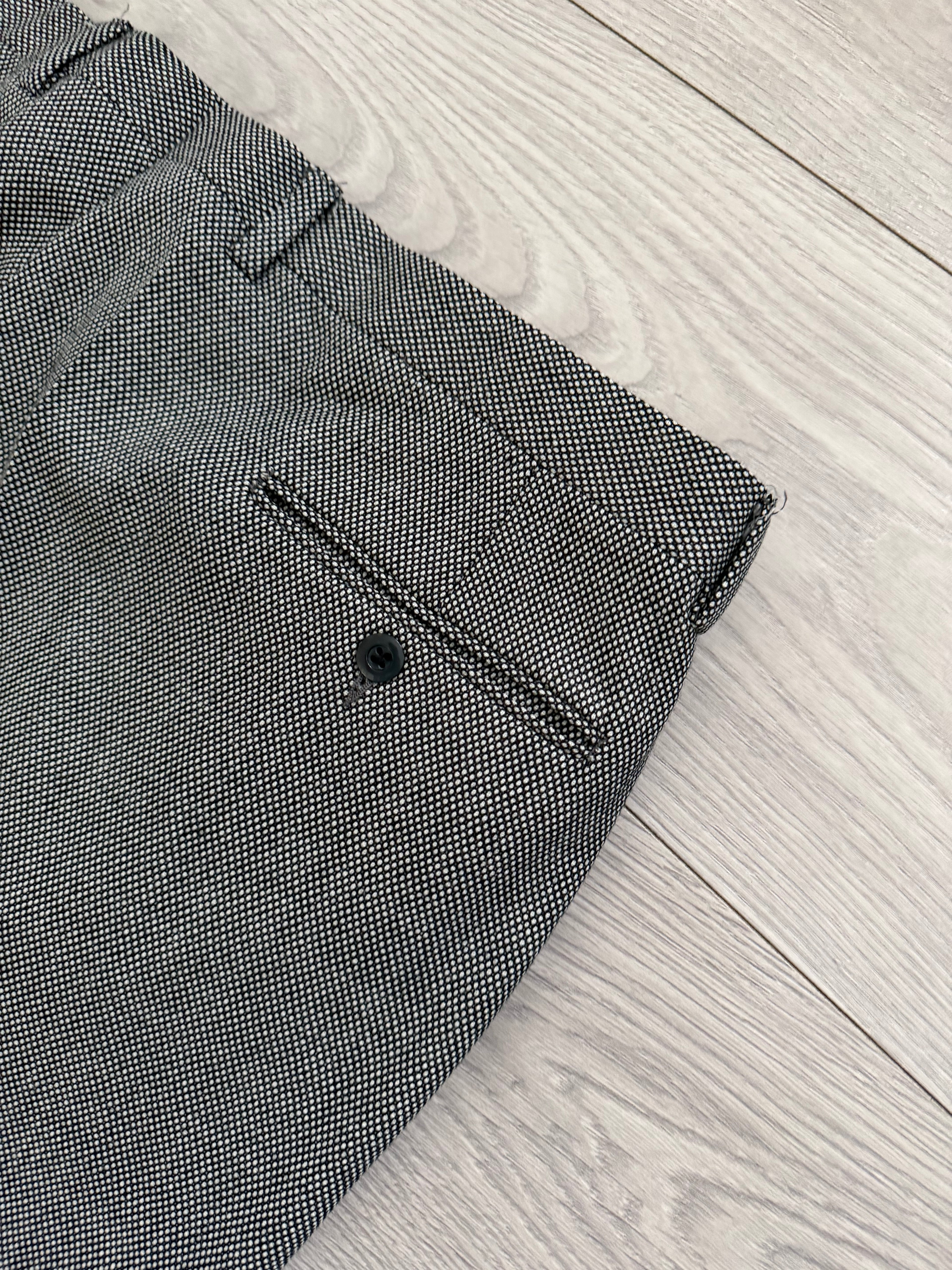 Louis Feraud Armani 1990s Peaked Lapel Pleated Double Breasted Wool Suit - Size XL Jacket / 36" Waist