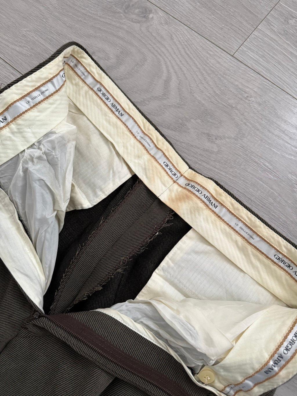 Giorgio Armani 1980s Double Breasted Pleated Wool Suit Olive Taupe New - Size L Jacket / 32" Waist