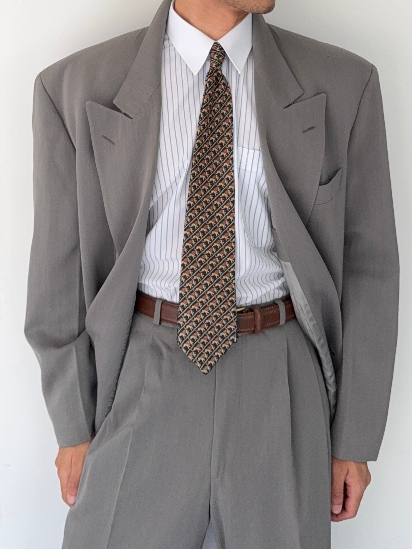 Hugo Boss 1980s 'Al Capone' Peaked Lapel Double Breasted Pleated Wool Silk Suit - Size XXL Jacket / 36" Waist