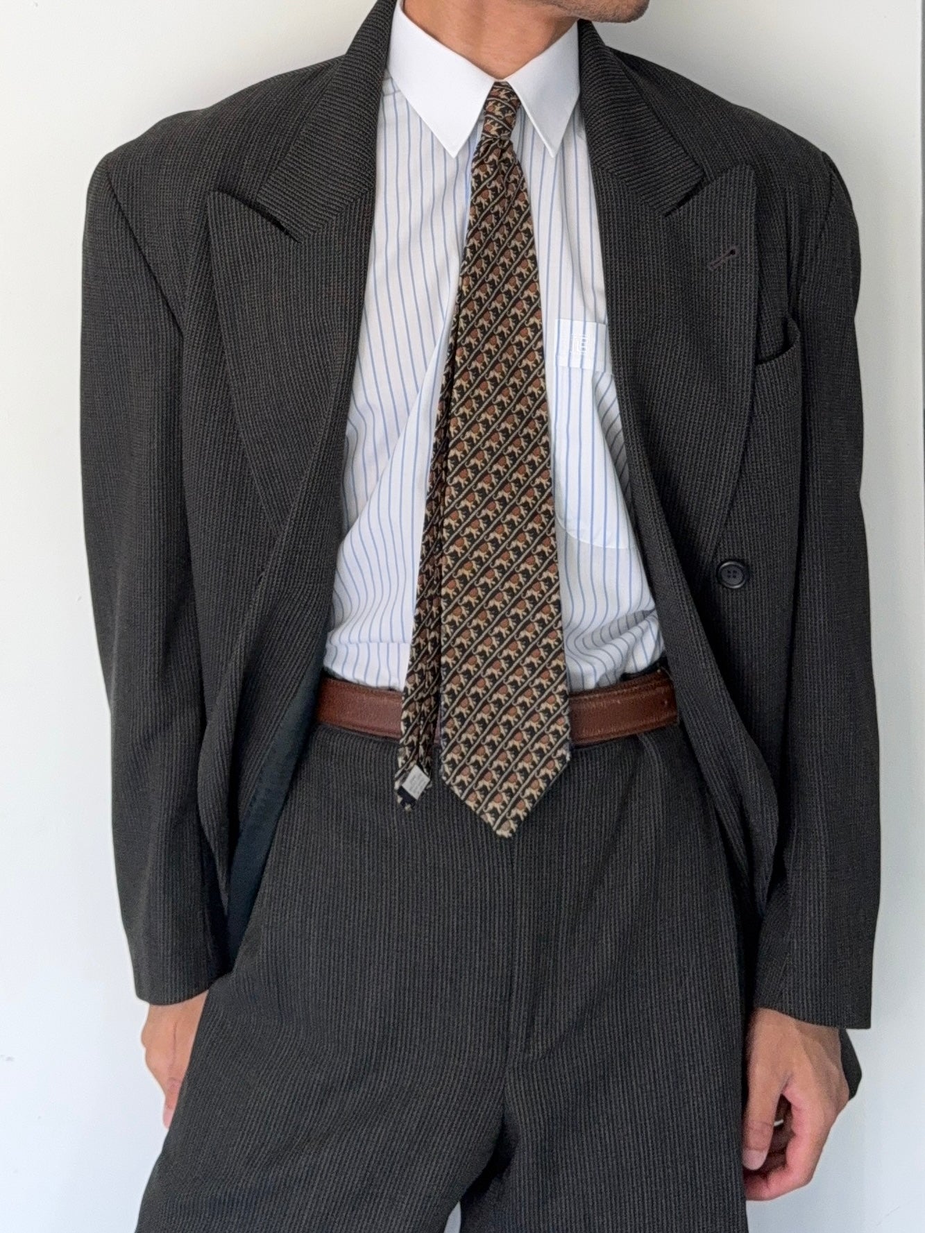 Vintage 1980s Peaked Lapel Double Breasted Pleated Wool Textured Grey Suit - Size XL Jacket / 36" Waist