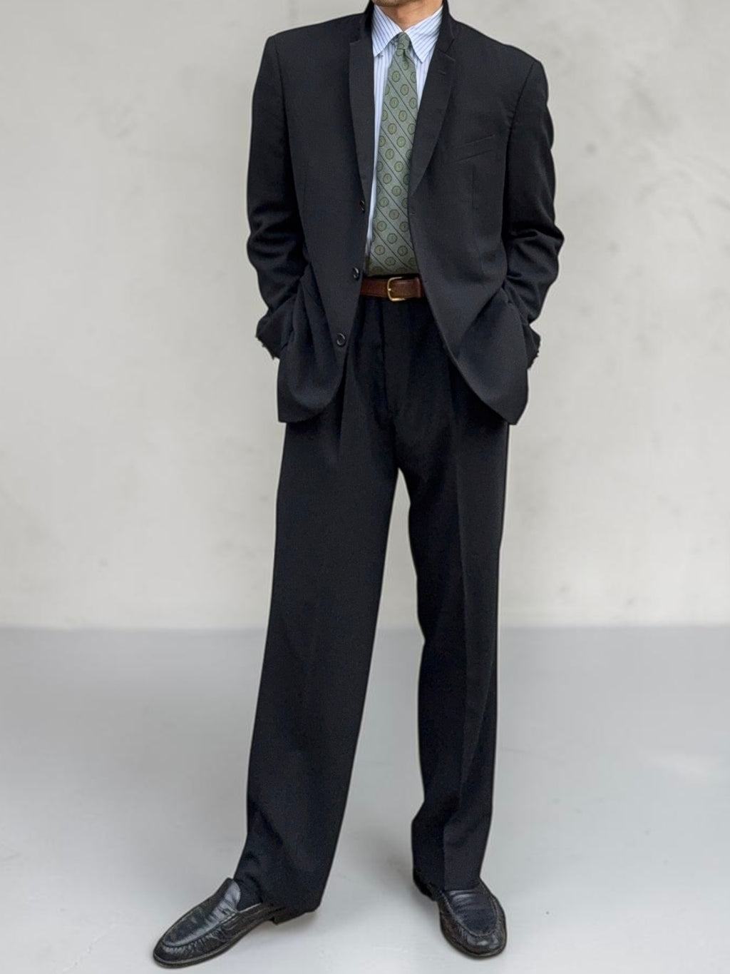Armani 1990s 3B Draped Wool Black Suit - Size XL Jacket / 36" Waist