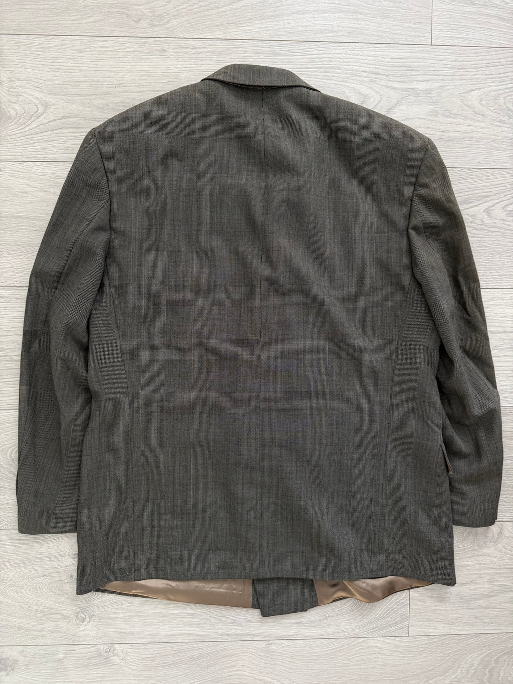 Hugo Boss 1980s 'Zeus' Peaked Lapel Double Breasted Pleated Wool Check Suit Greige - Size XL Jacket / 34" Waist