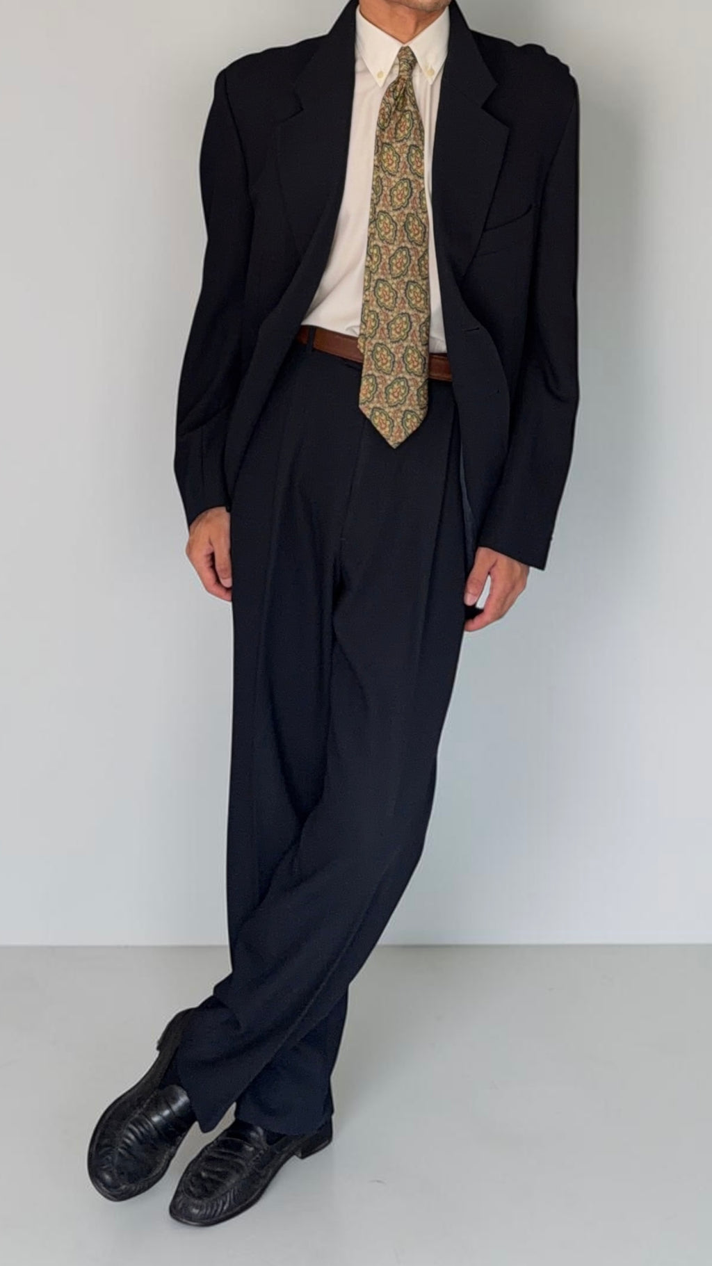 Giorgio Armani 1980s 3B Wool Twill Weave Navy Pleated Suit - Size XXL Jacket / 35" Waist