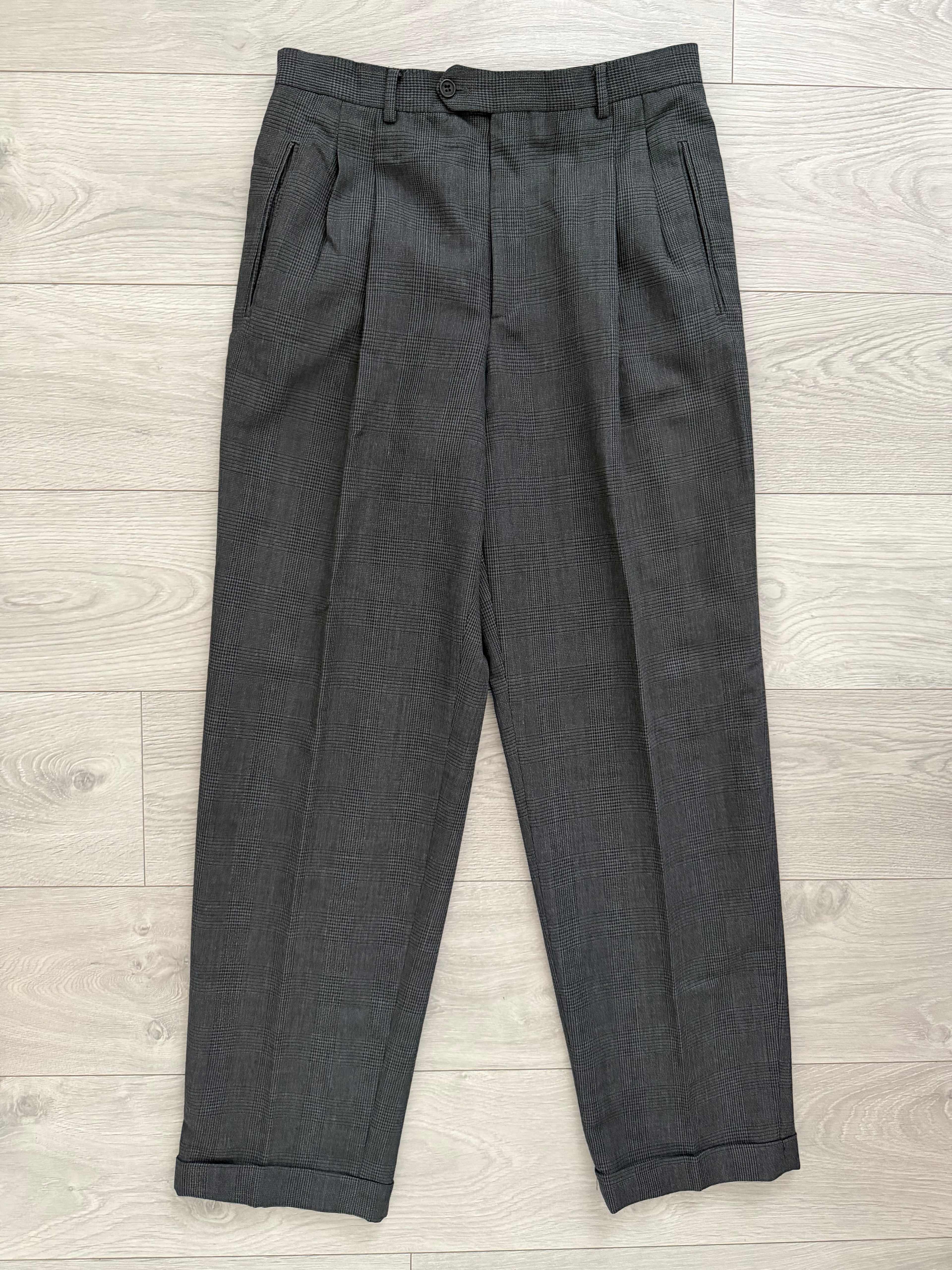 Emporio Armani 1990s 3B Prince of Wales Check Grey Pleated Wool Suit - Size L Jacket / 32" Waist