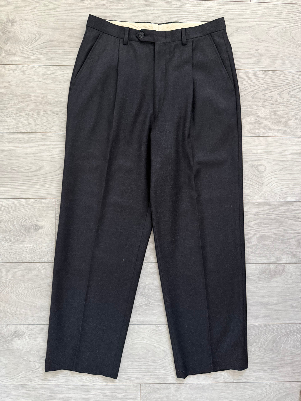 Giorgio Armani Mainline 1980s 2B Double Pleat Wool Charcoal Grey Suit - Size S Jacket / 30" Waist