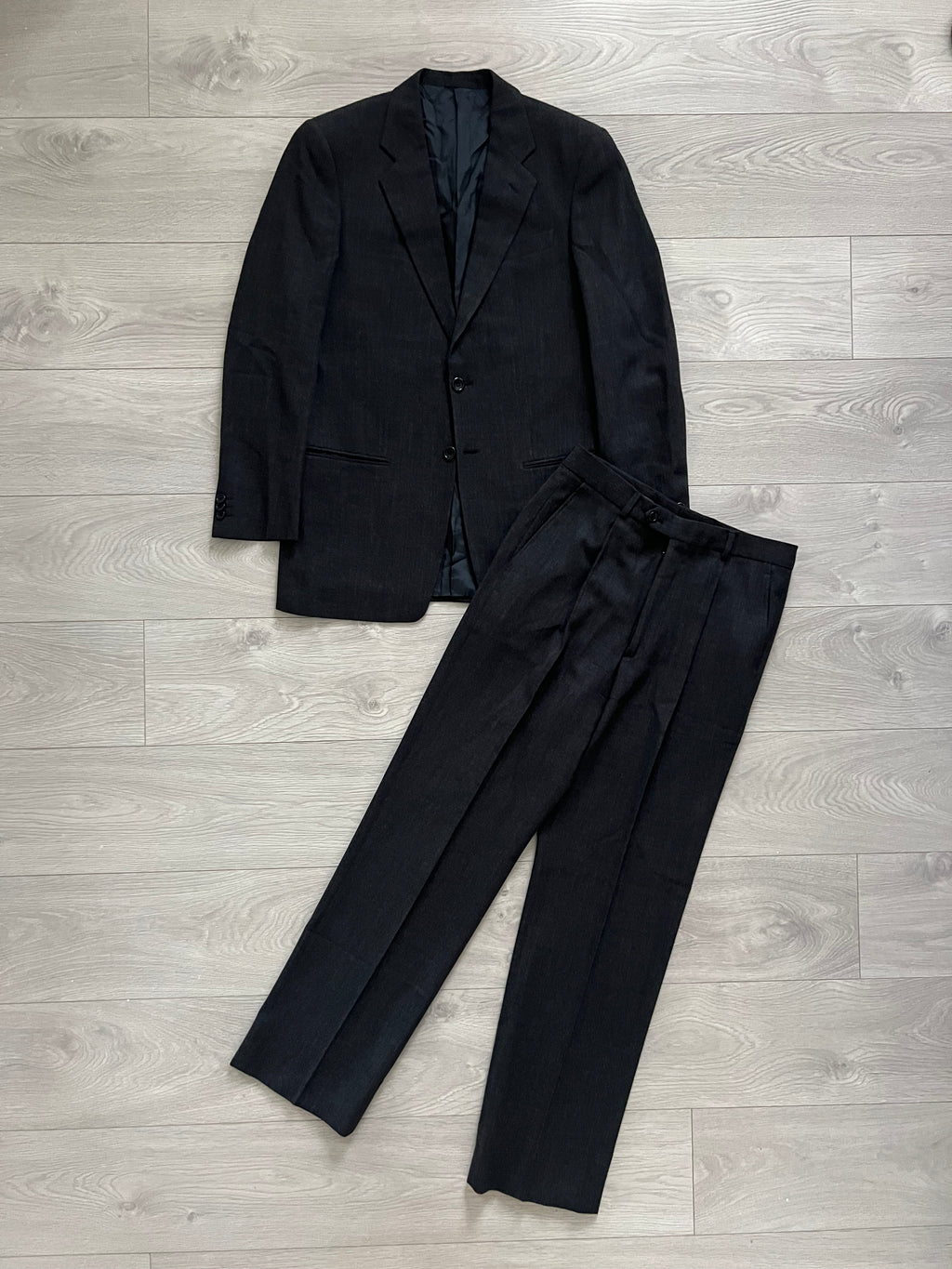 Armani 1990s Pleated Grey Relaxed Suit - M Jacket / 30" Waist