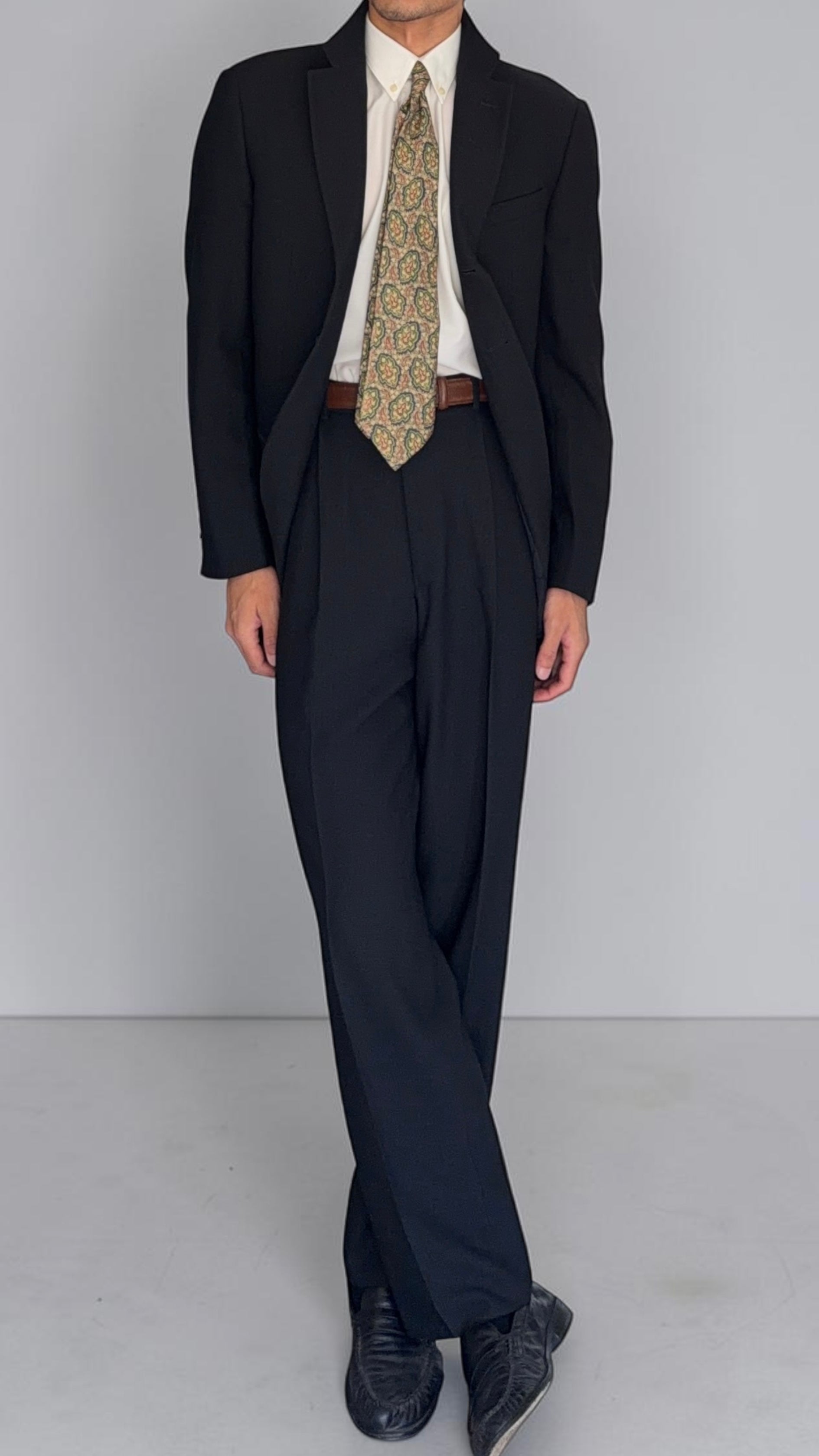 Armani 1990s 2B Pleated Textured Wool Black Suit - Size M Jacket / 32" Waist