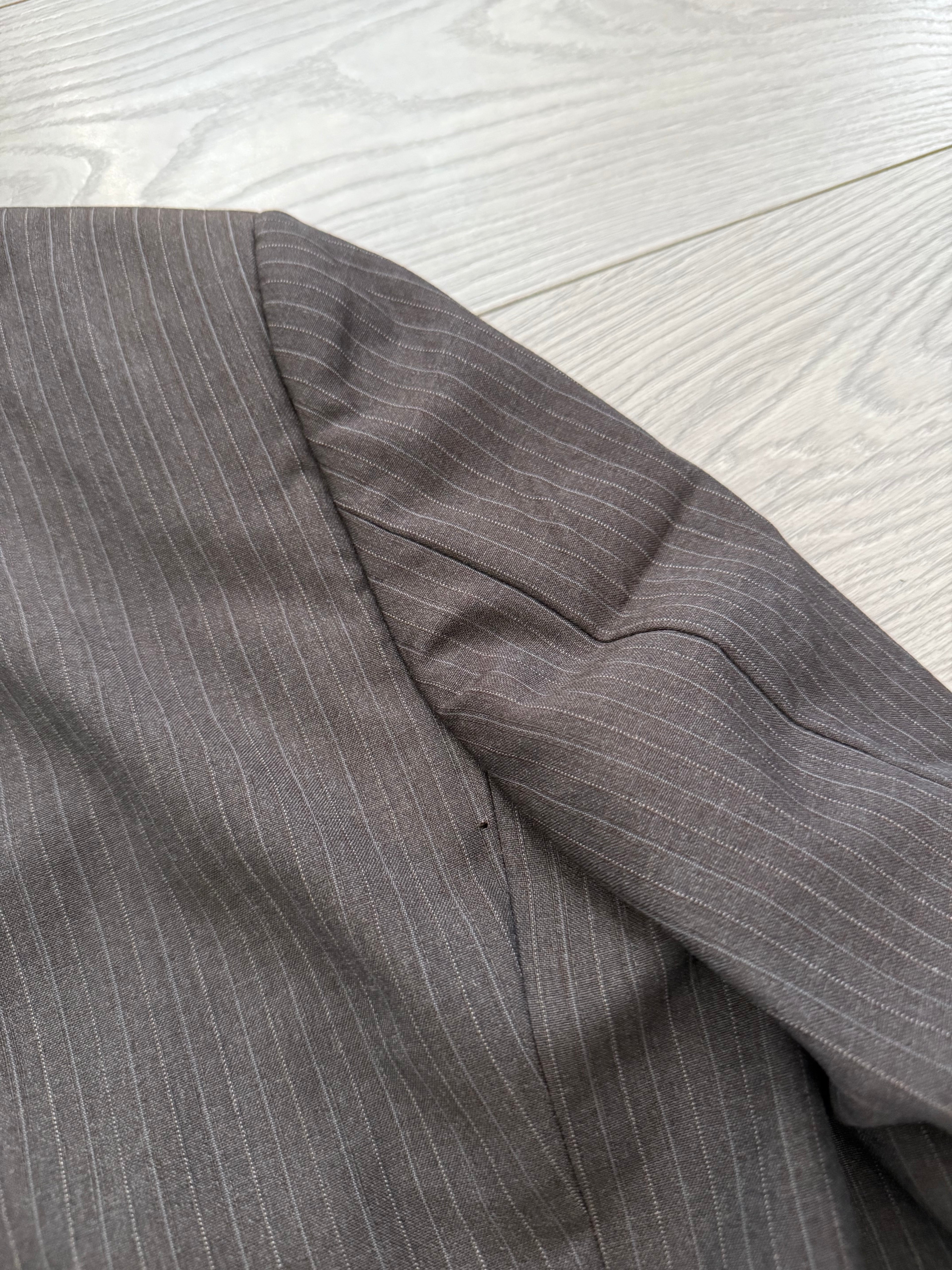 Burberry 1990s 2B Striped Wool Double-Pleat Espresso Grey Suit - Size M Jacket / 33" Waist