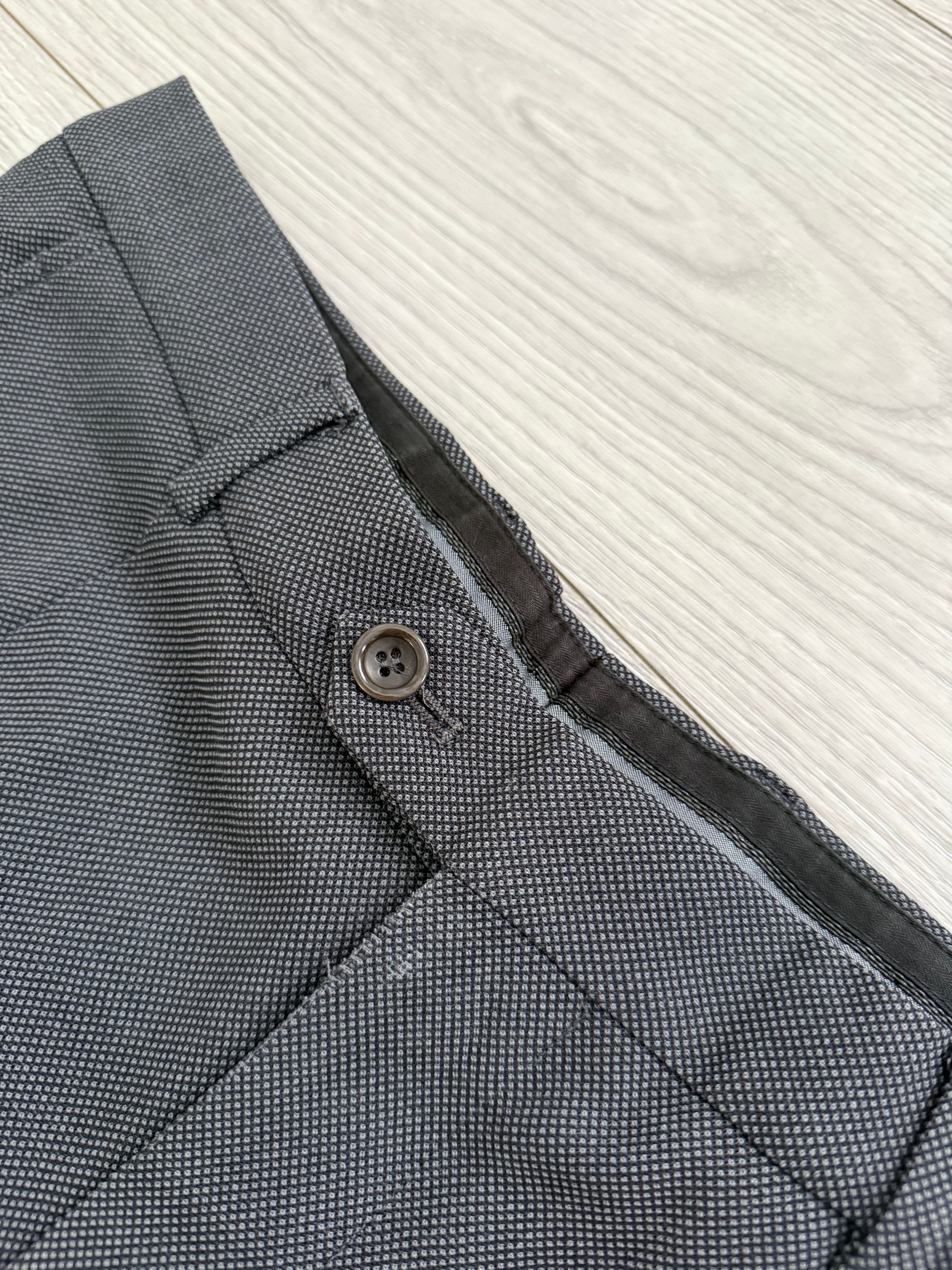 Armani 1990s Peaked Lapel Double Breasted Pleated Wool Grey Suit - Size L Jacket / 34" Waist