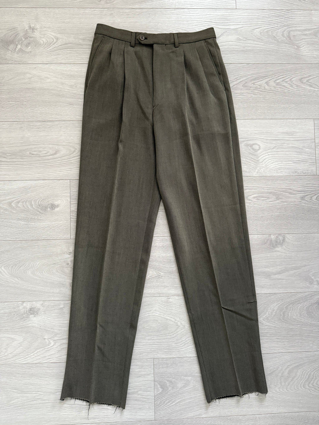 Giorgio Armani 1980s Double Breasted Pleated Wool Suit Olive Taupe New - Size L Jacket / 32" Waist