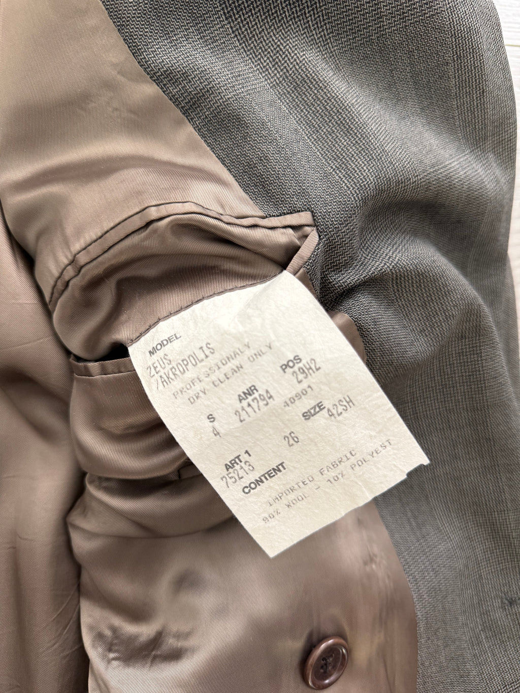 Hugo Boss 1980s 'Zeus' Peaked Lapel Double Breasted Pleated Wool Check Suit Greige - Size XL Jacket / 34" Waist