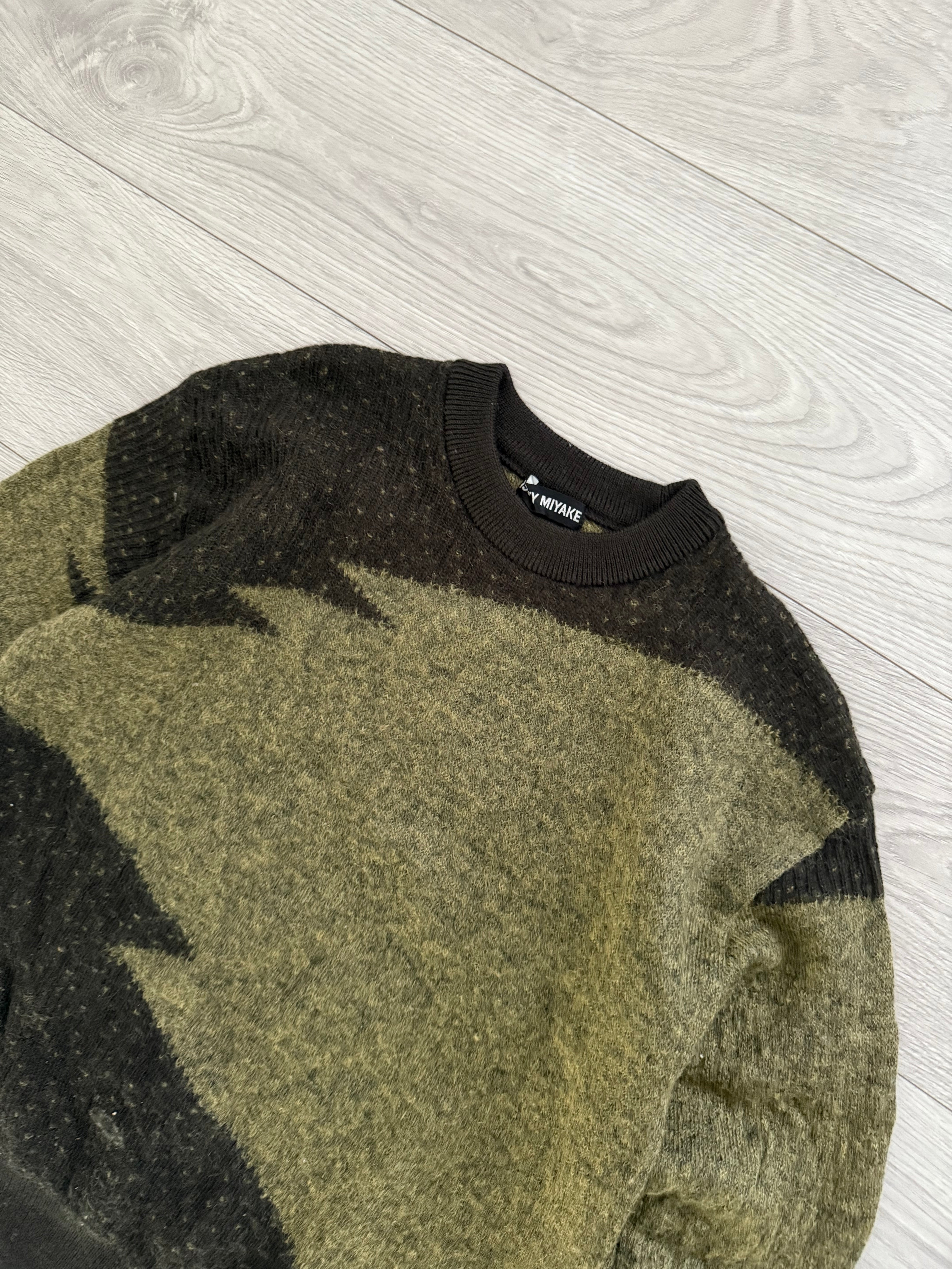 Issey Miyake FW2001 Wool Knit Sweater - Size M – NDWC0 Shop