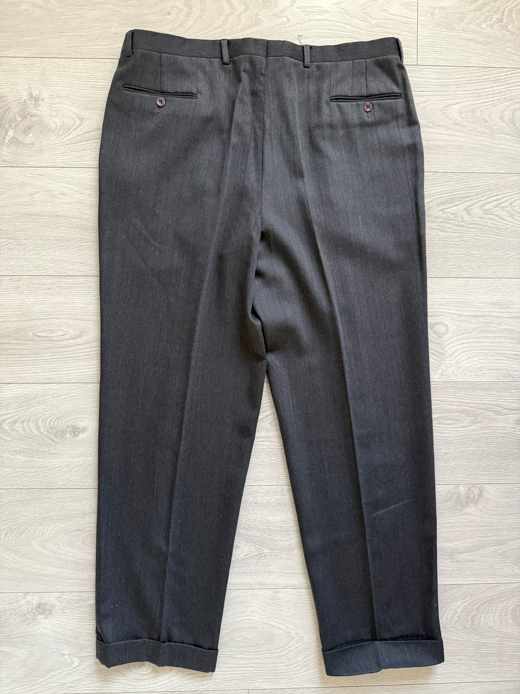 Louis Feraud Armani 1980s Peaked Lapel Double Breasted Pleated Pure New Wool Charcoal Grey Suit - Size XXL Jacket / 40" Waist