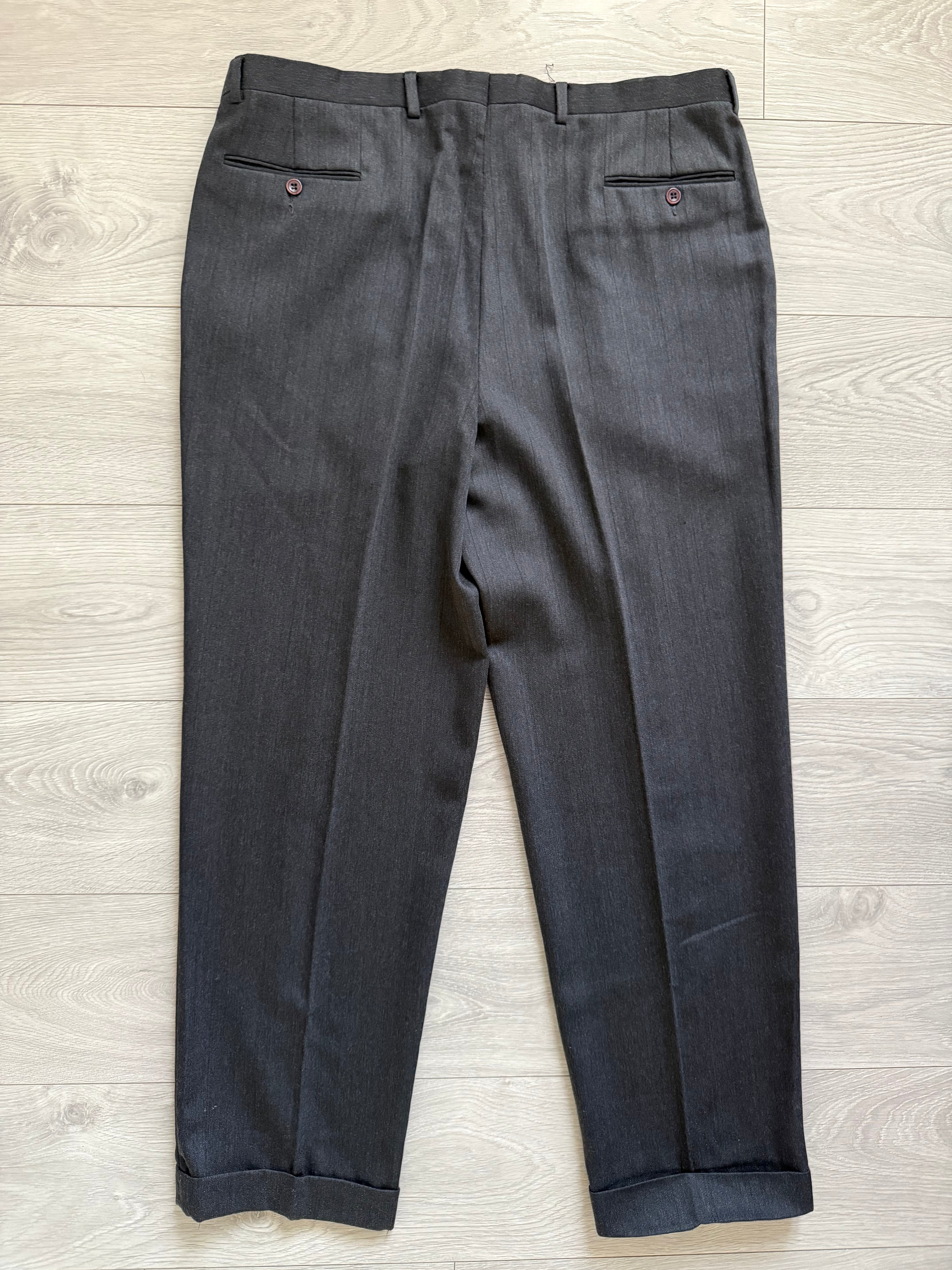 Louis Feraud Armani 1980s Peaked Lapel Double Breasted Pleated Pure New Wool Charcoal Grey Suit - Size XXL Jacket / 40" Waist