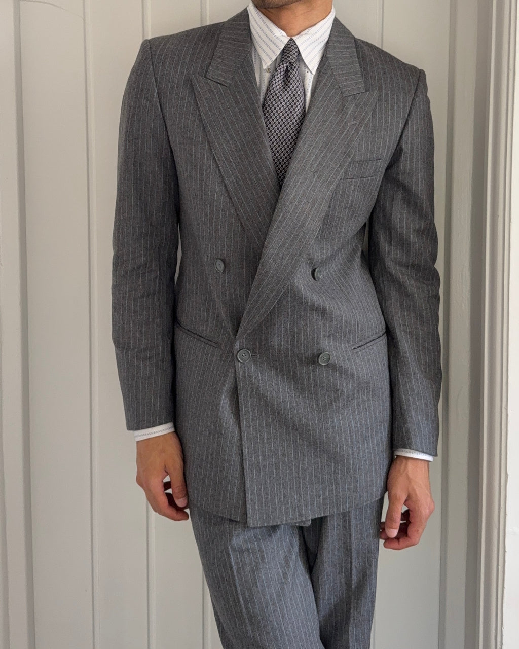 Vintage 1980s Double Breasted Peaked Lapel Pleated Merino Wool Grey Suit & Armani Tie - Size S Jacket / 30" Waist