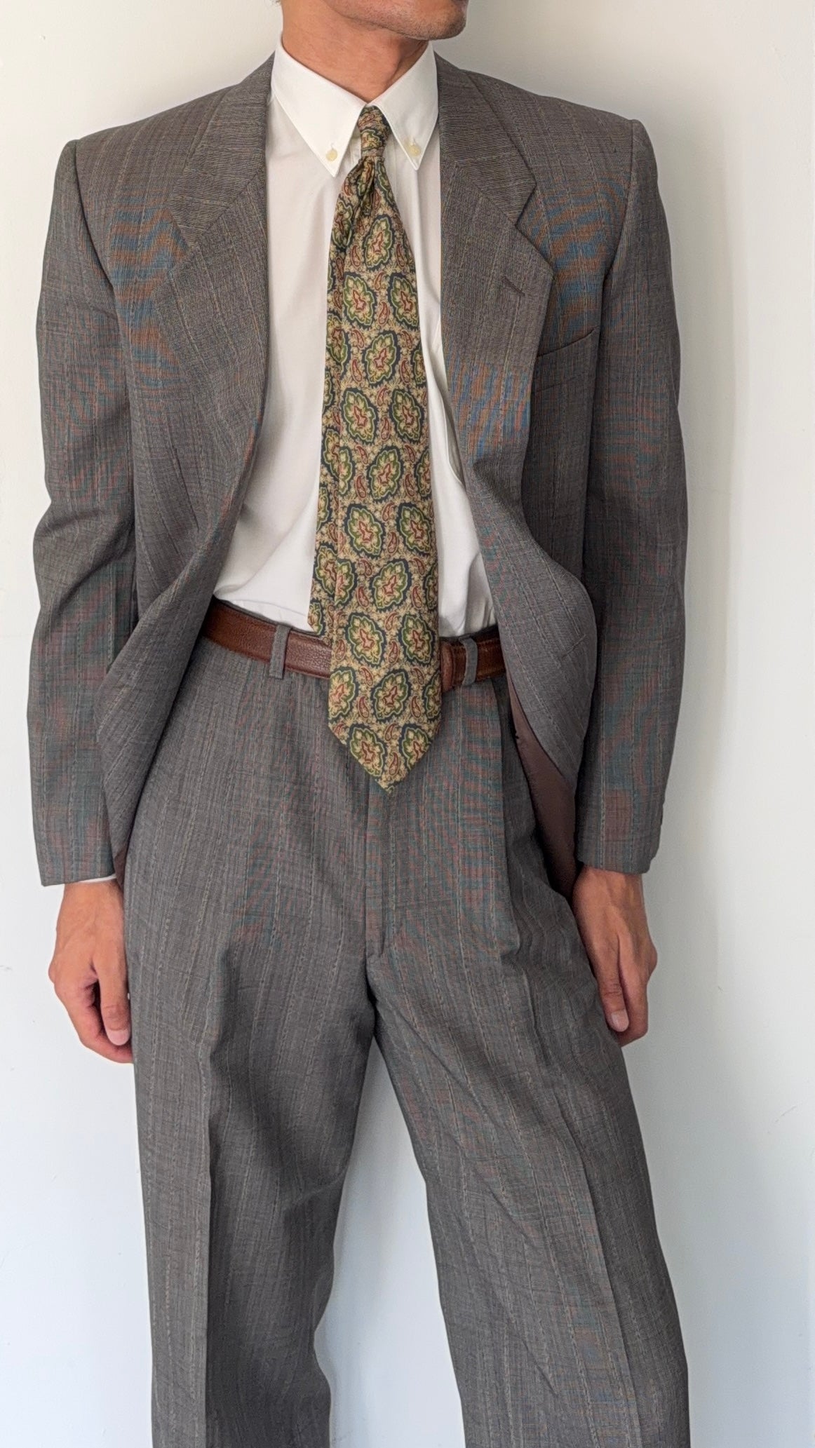 Giorgio Armani Mani 1980s 2B Textured Wool Grey Pleated Suit - Size M Jacket / 32" Waist