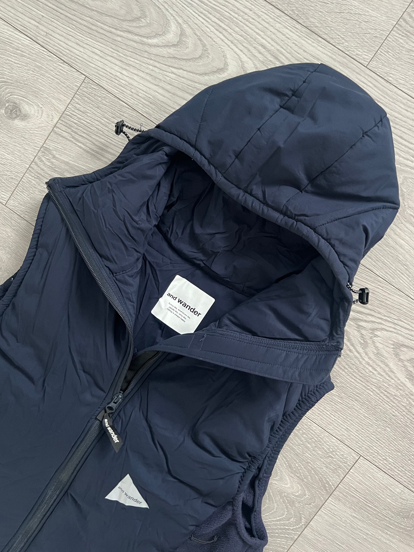 And Wander Pertex Quantum Primaloft Insulated Hybrid Vest - Size L