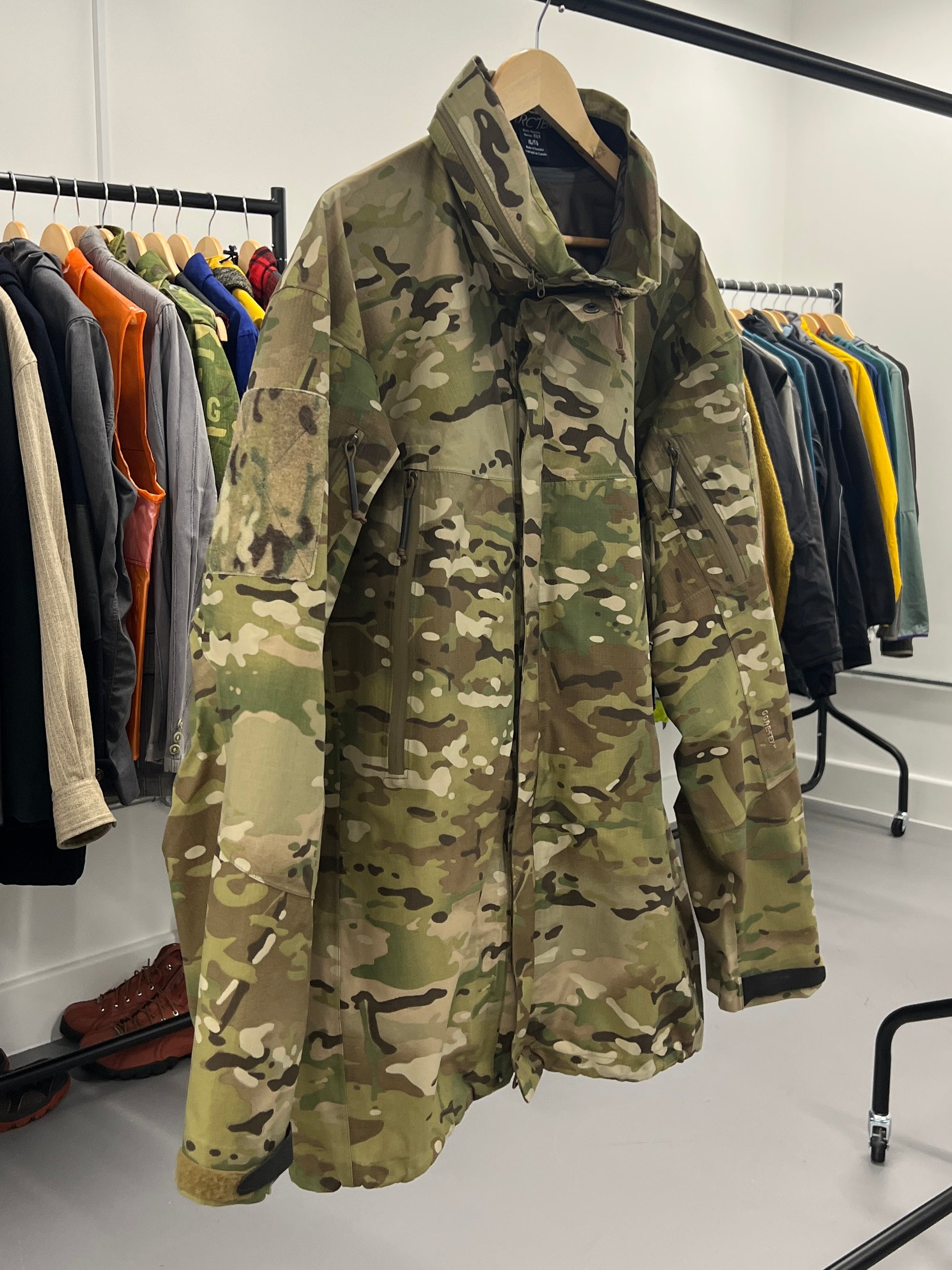Arcteryx LEAF Alpha Parka Gen 1 Multicam 2012 - Size XL