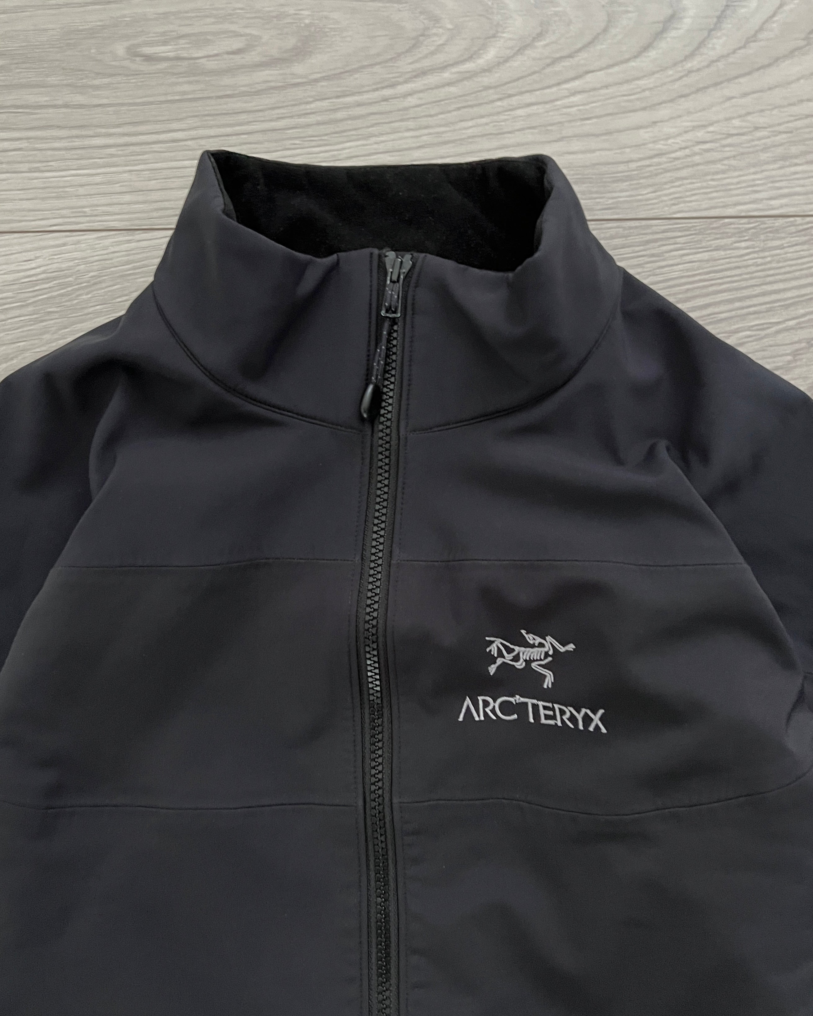 Arcteryx 00s Gore-Windstopper Softshell Taped Seam Jacket - Size L