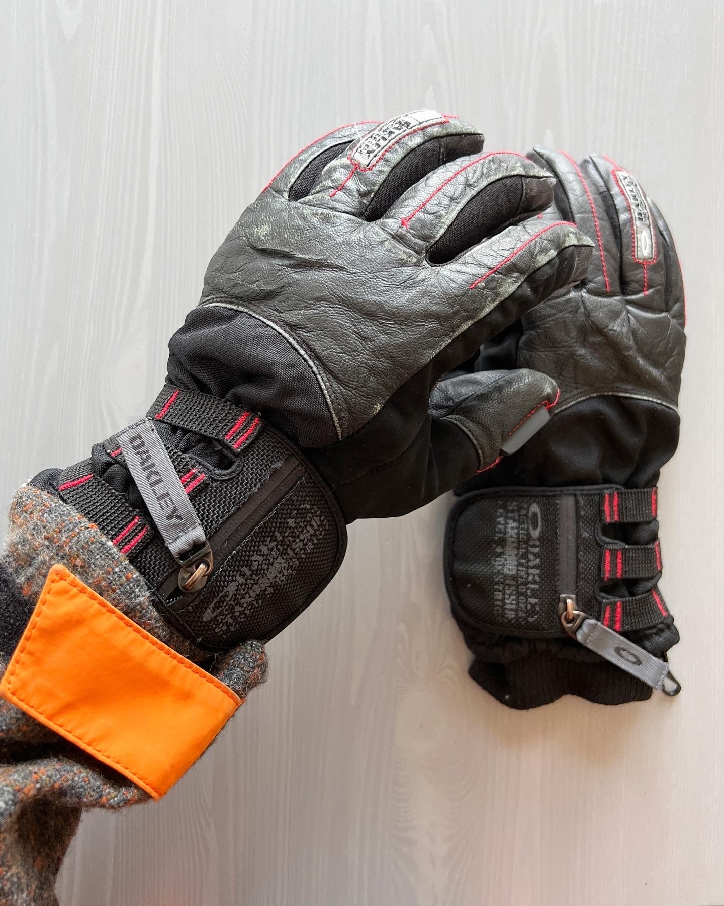 Oakley Tactical Field Gear Insulated Cargo Gloves