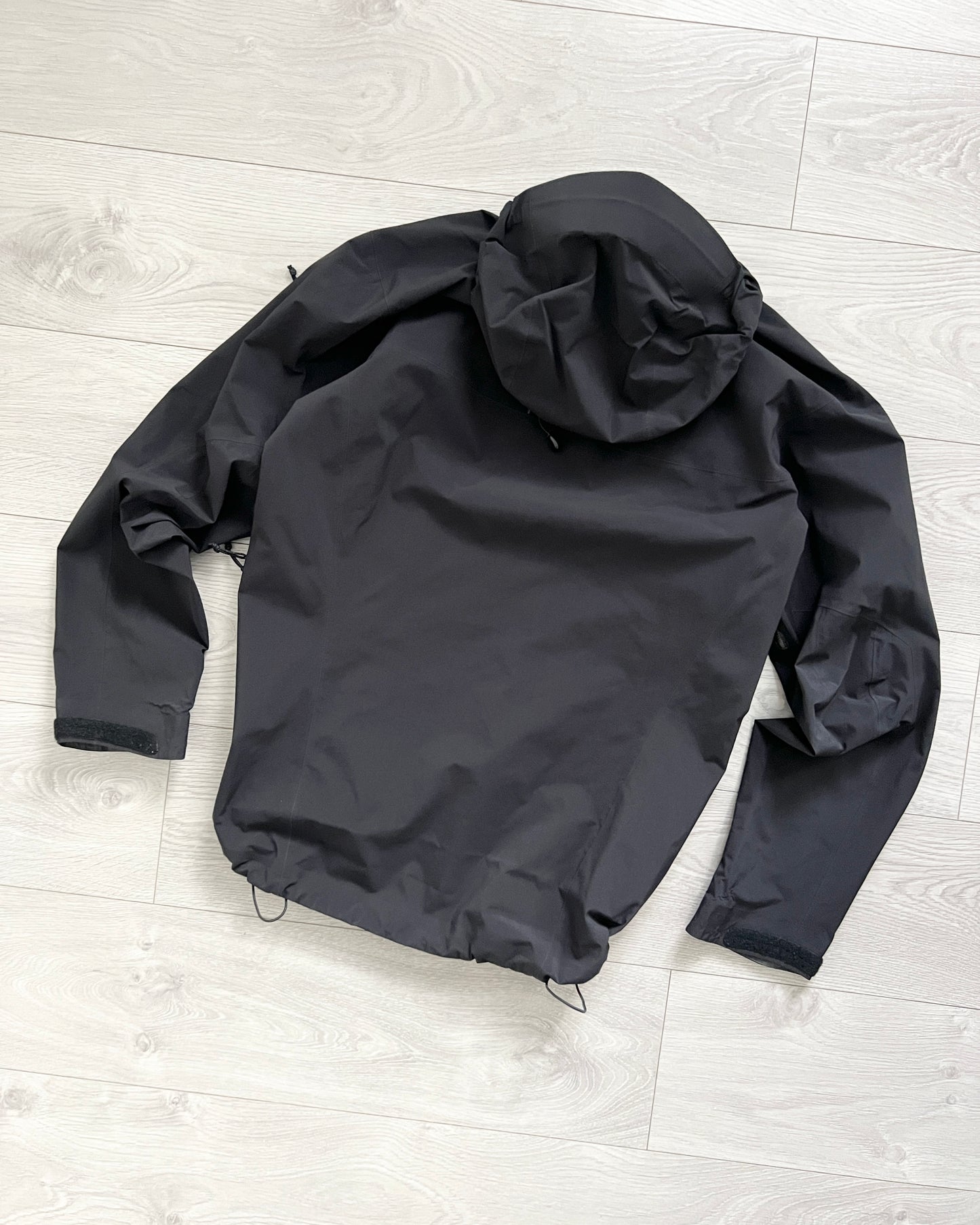 Arcteryx Beta SV Gore-Tex Pro Jacket - Size M