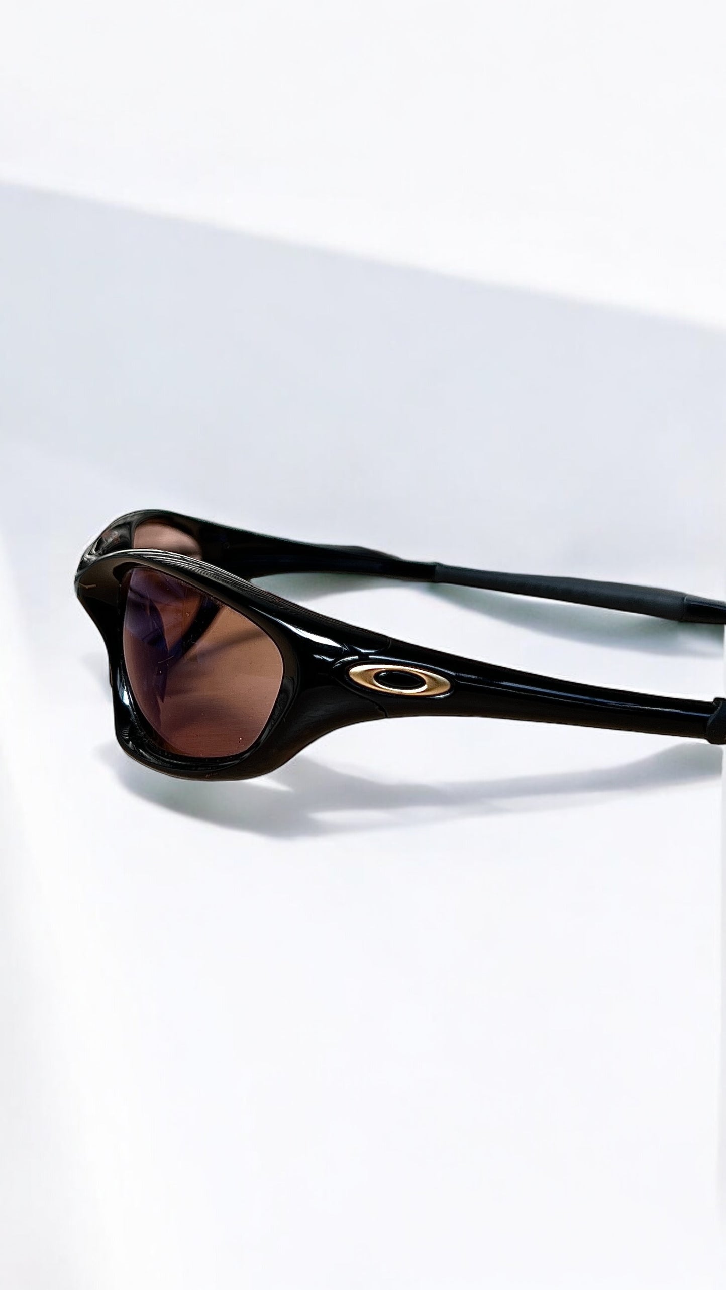 Oakley 2000 XX Twenty Sunglasses in Black/Gold